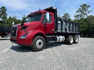 2025 Volvo VNR 640 in ADAIRSVILLE, GA — photo 3