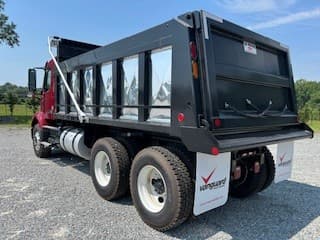 2025 Volvo VNR 640 in ADAIRSVILLE, GA — photo 5