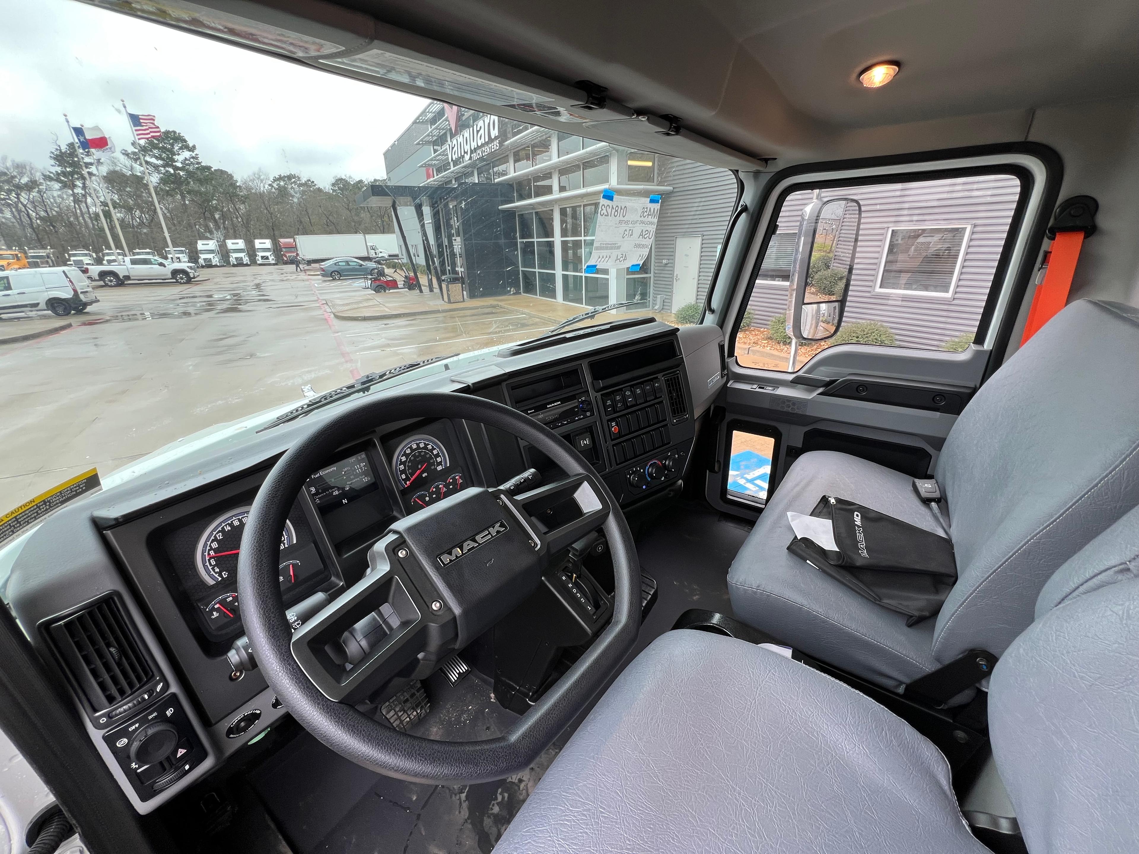 2025 Mack MD in HOUSTON, TX — photo 4