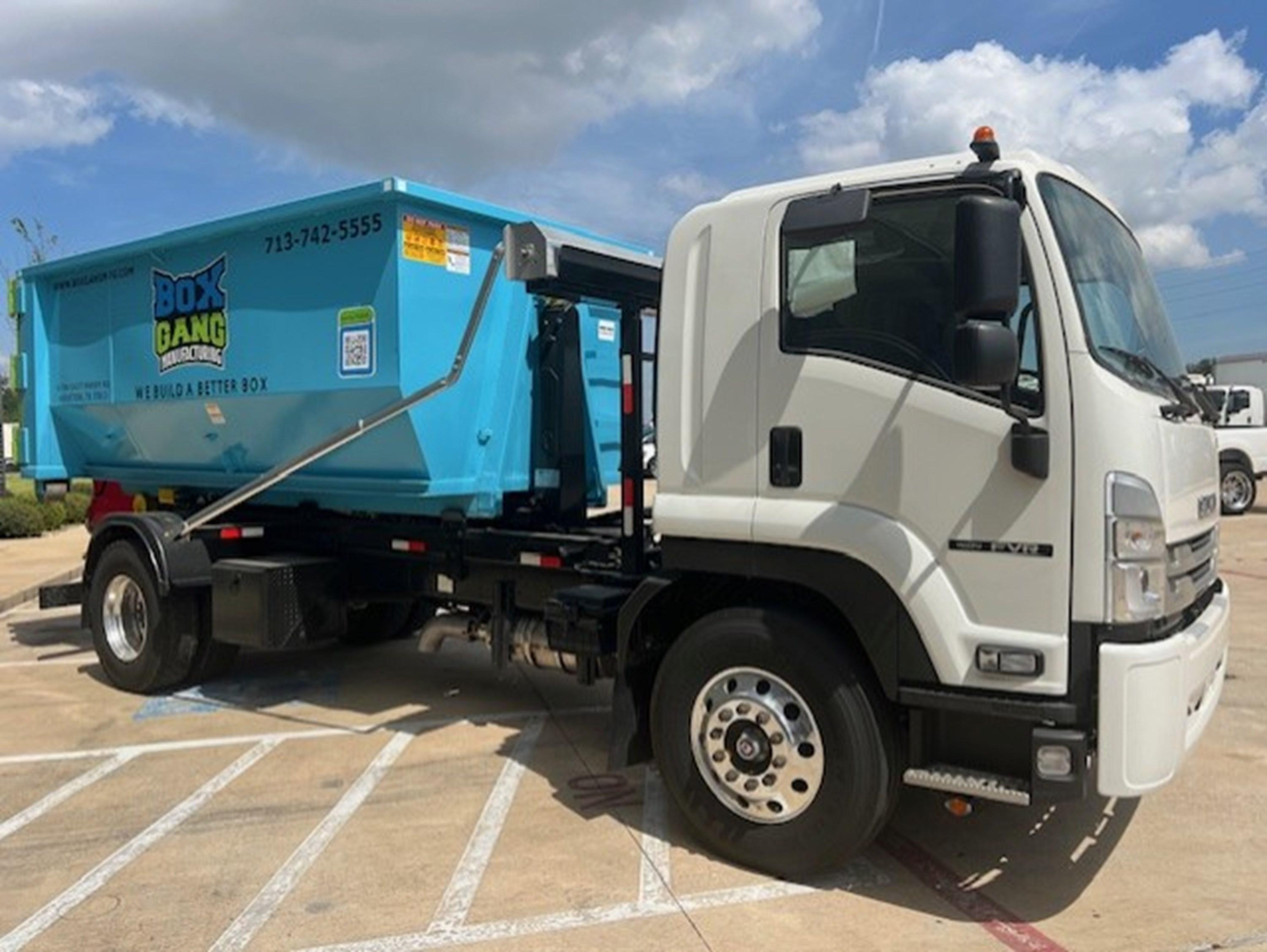 2025 Isuzu FVR in HOUSTON, TX — photo 2