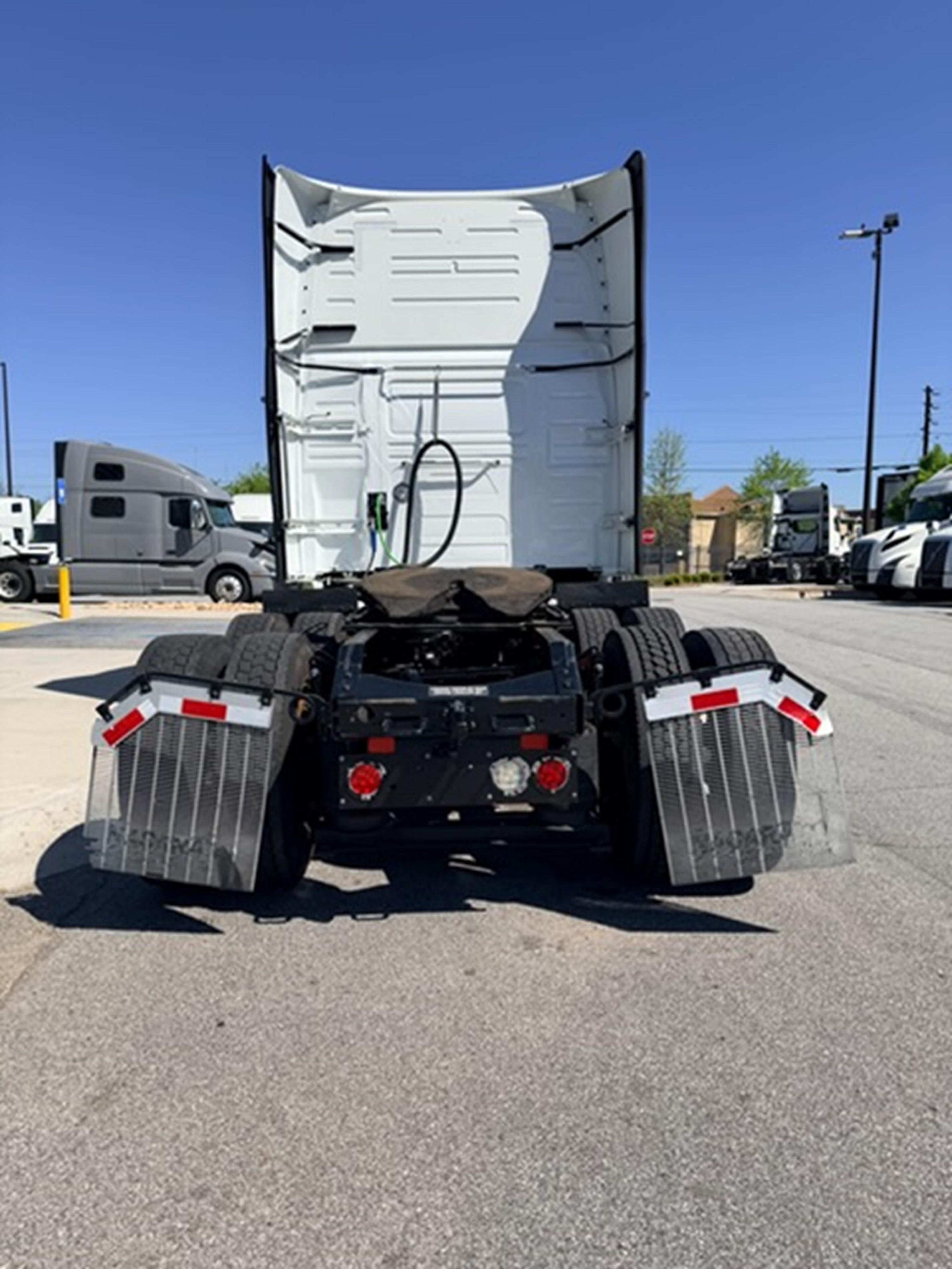 2023 Volvo VNL 760 in ATLANTA (700 & 703), GA — photo 4