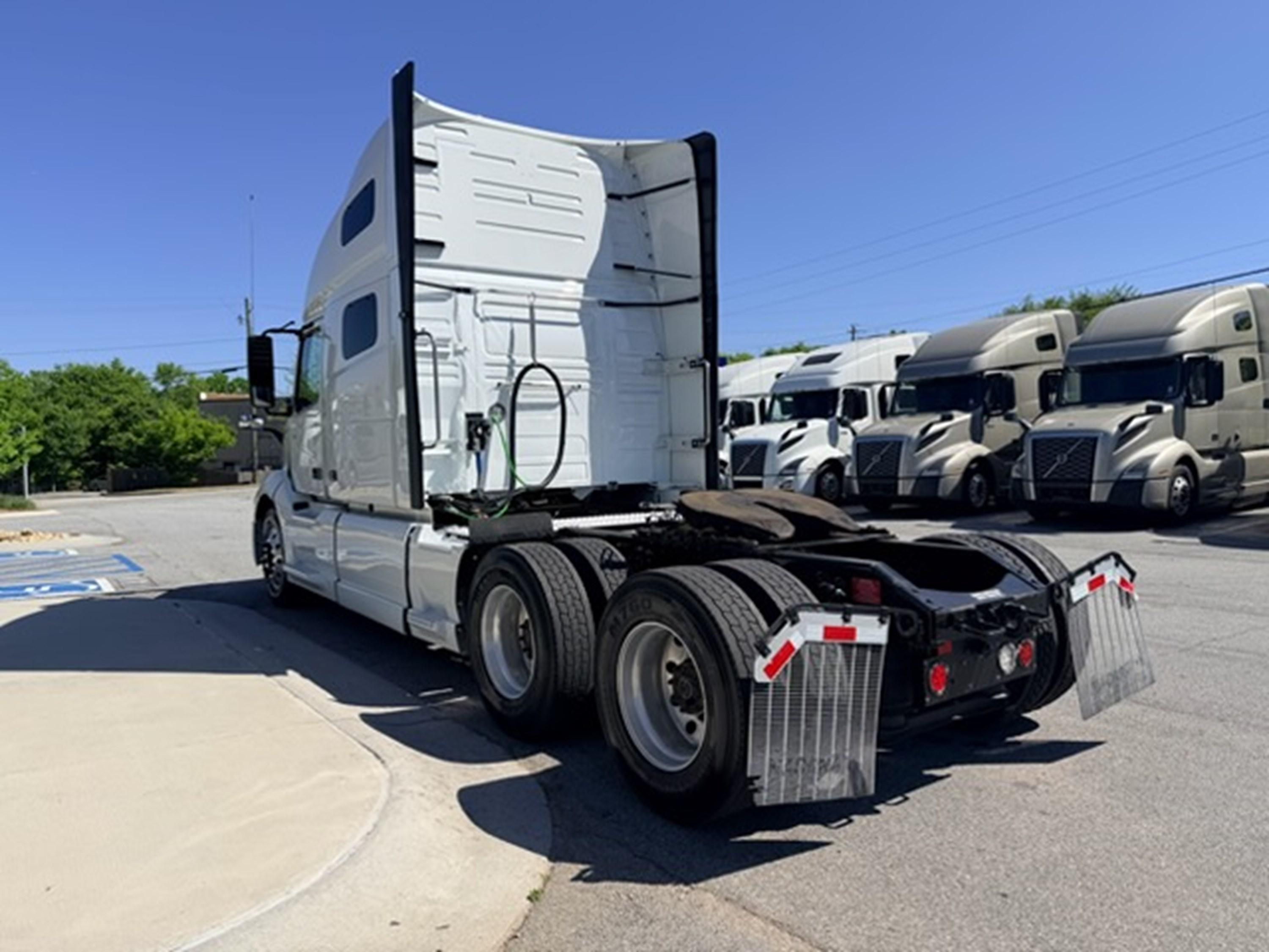 2023 Volvo VNL 760 in ATLANTA (700 & 703), GA — photo 5
