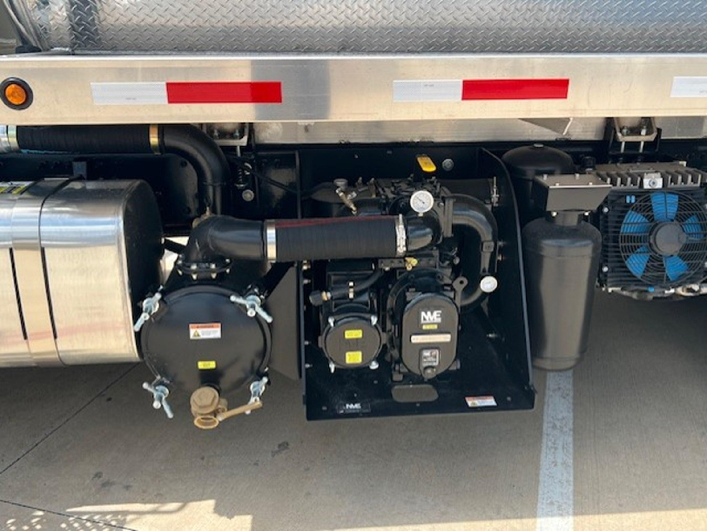 2026 Mack in HOUSTON, TX — photo 2