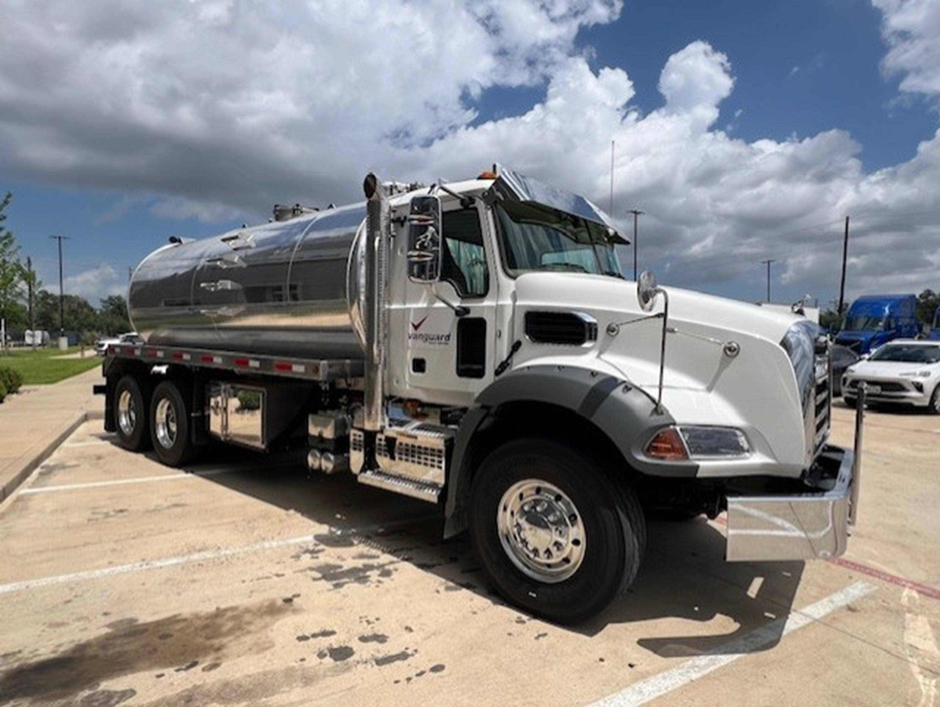 2026 Mack in HOUSTON, TX — photo 3