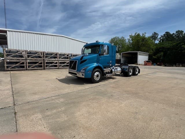 2026 Volvo VNR 640
