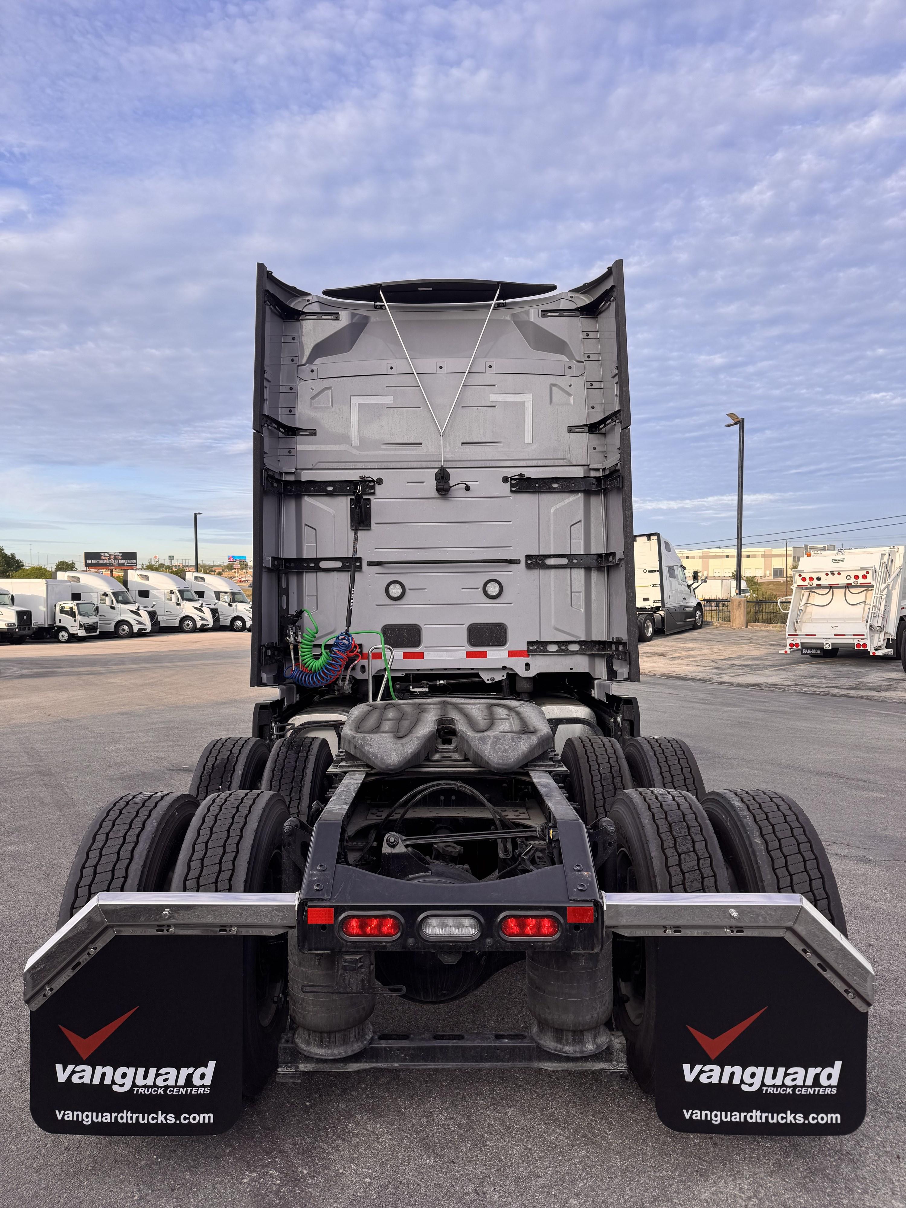 2026 Volvo in AUSTIN, TX — photo 3