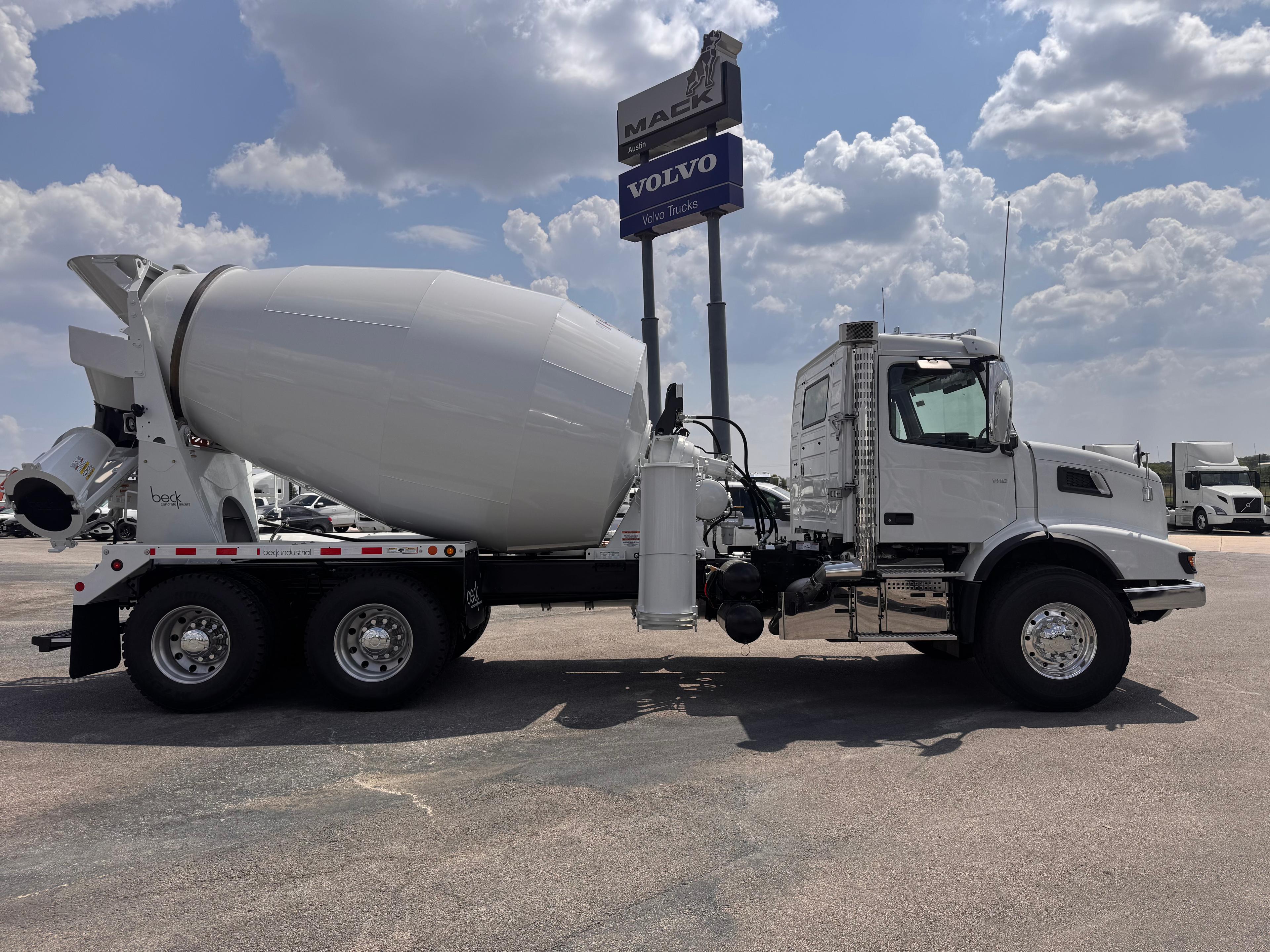 2026 Volvo in AUSTIN, TX — photo 6