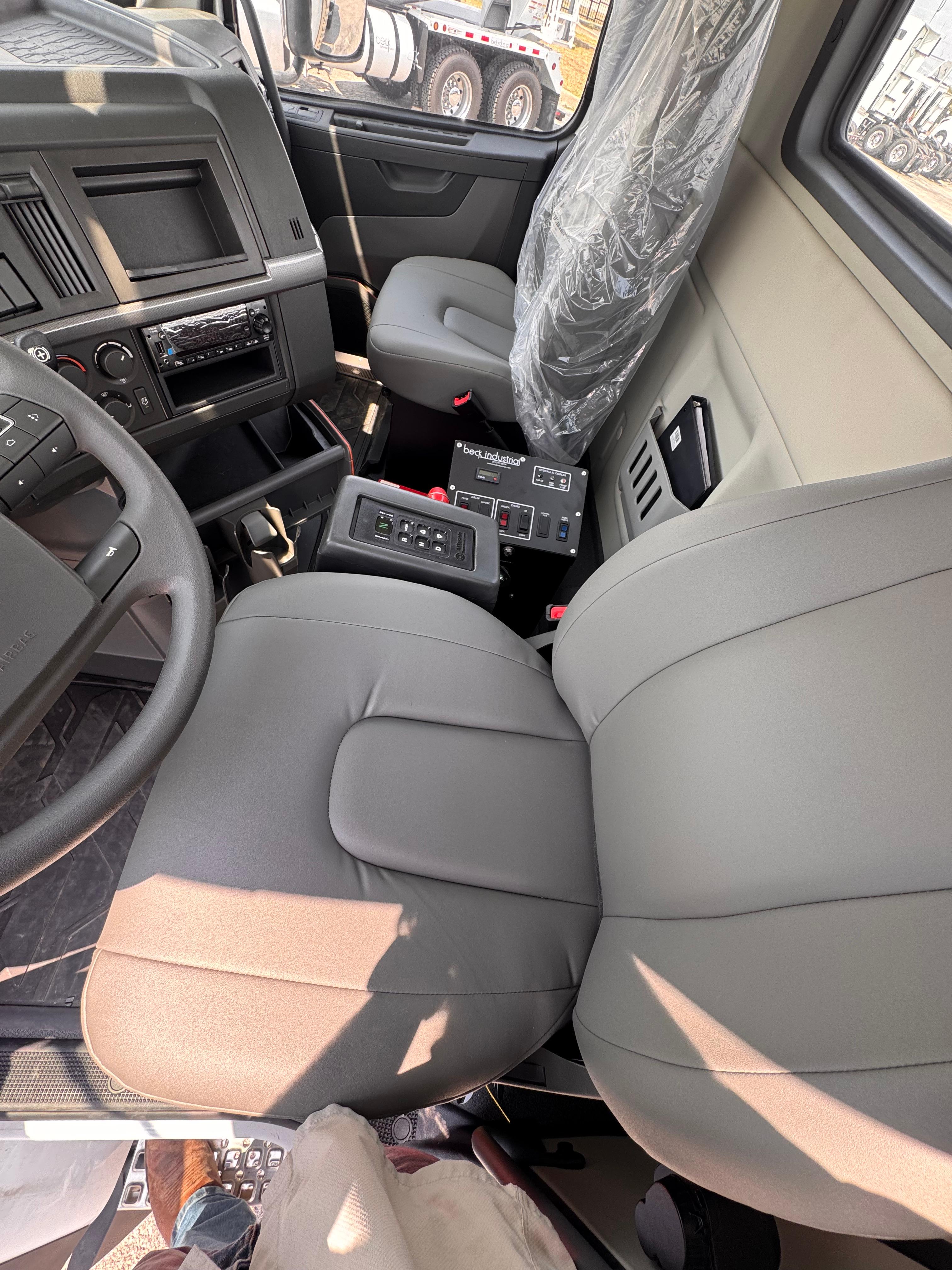 2026 Volvo in AUSTIN, TX — photo 9