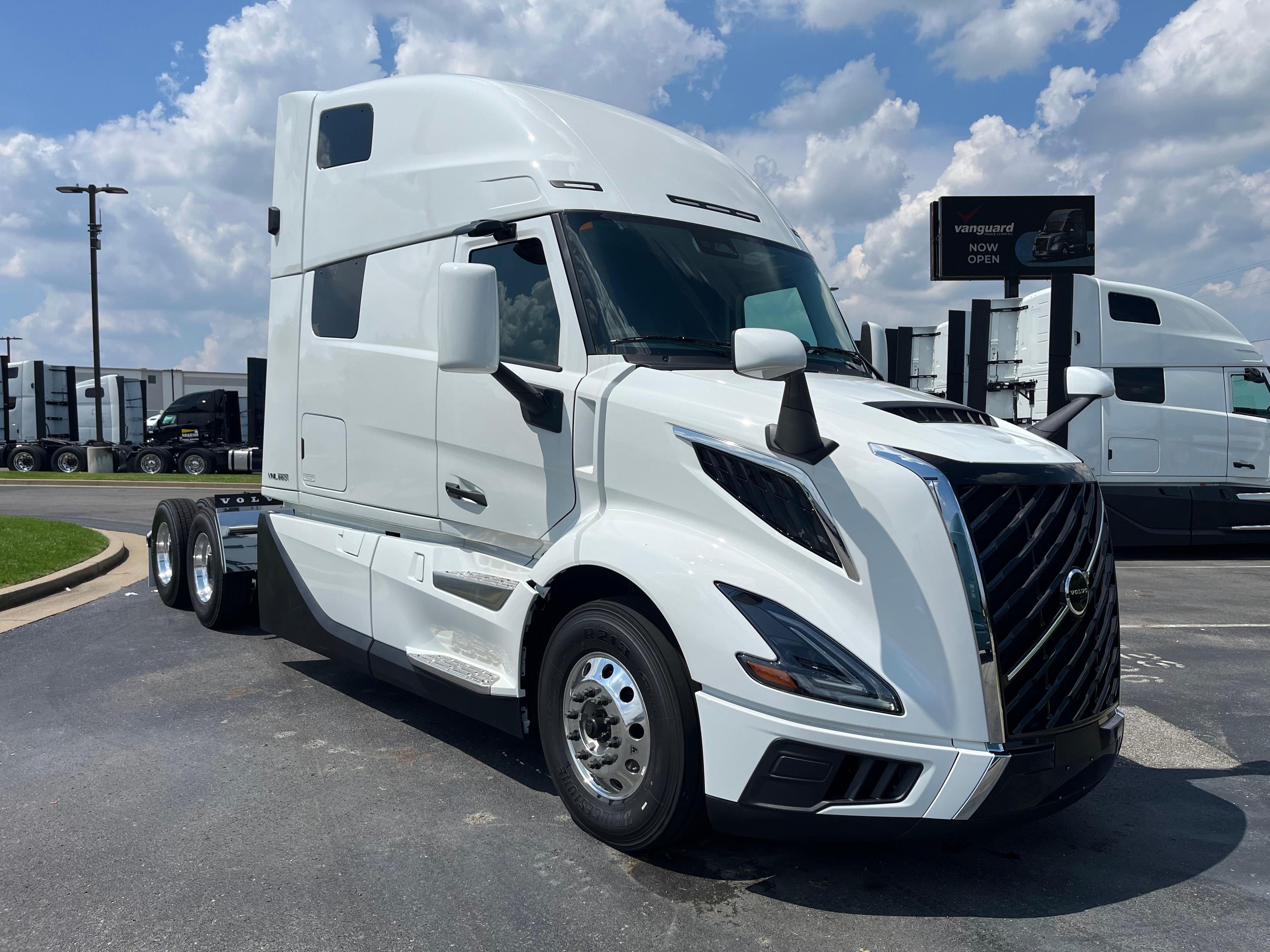 2026 Volvo VNL 860