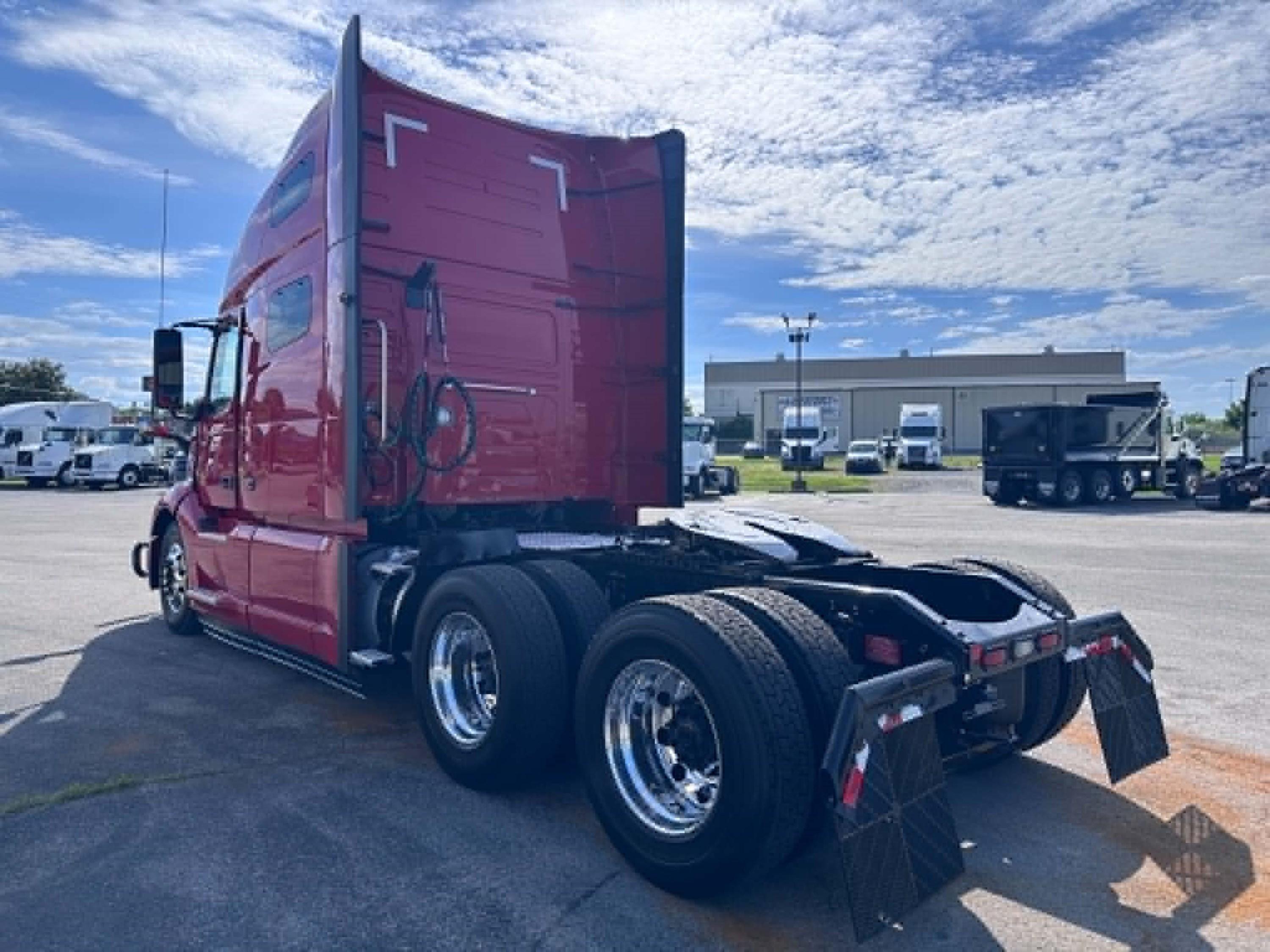 2022 Volvo VNL 760 in FRANKLIN, KY — photo 4