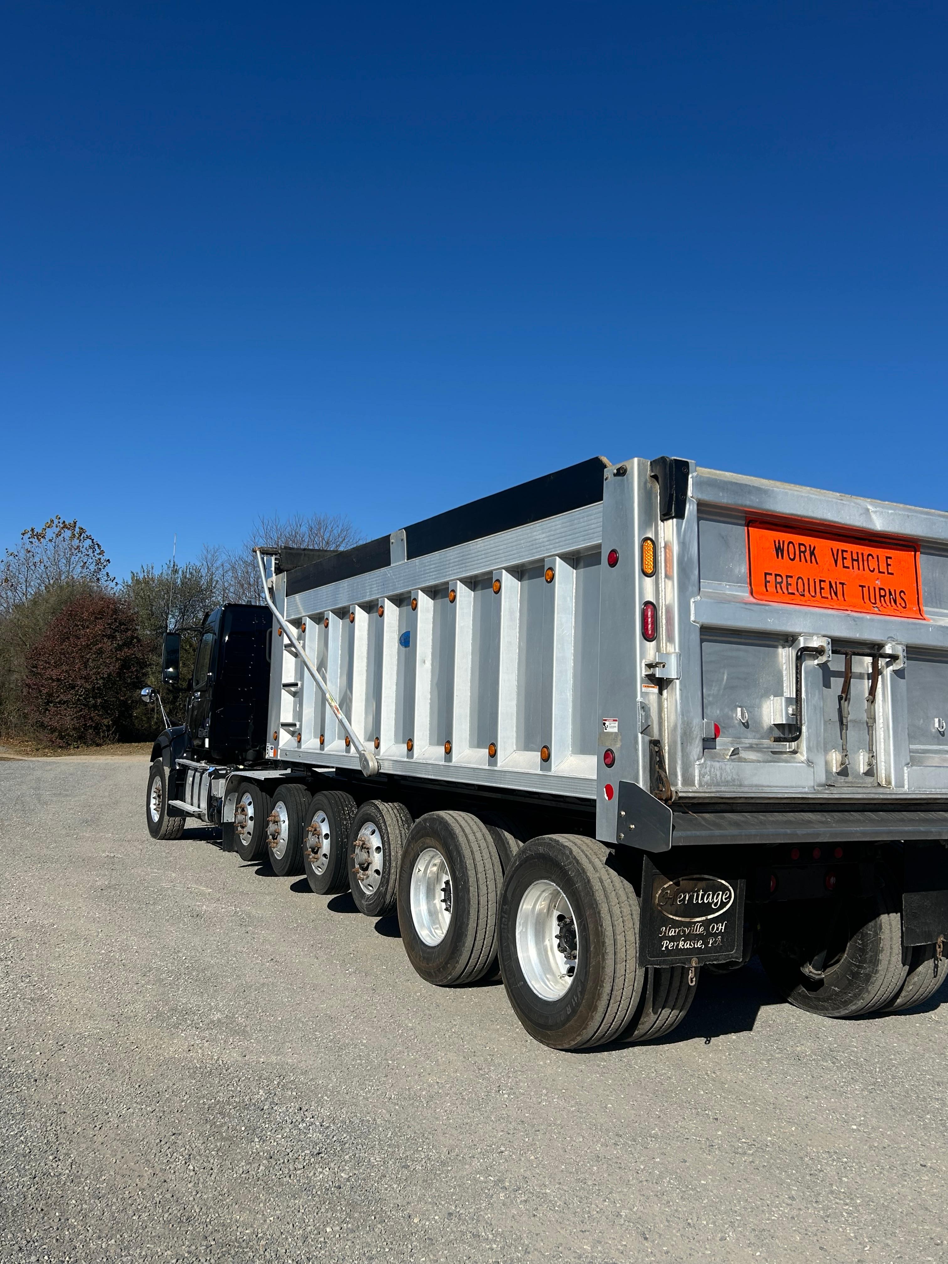2024 Volvo VHD 300 in ROANOKE, VA — photo 12