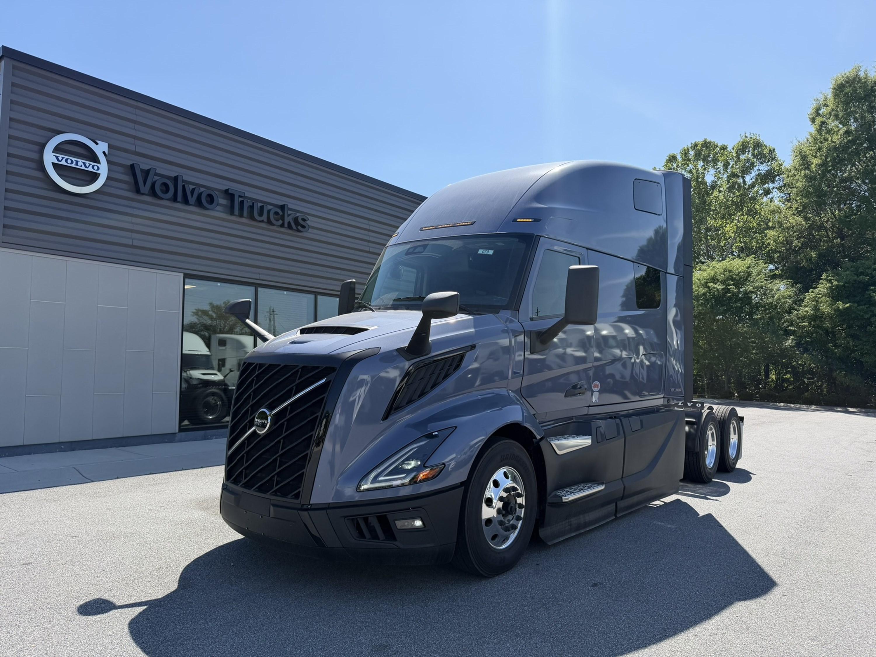 2027 Volvo VNL 860