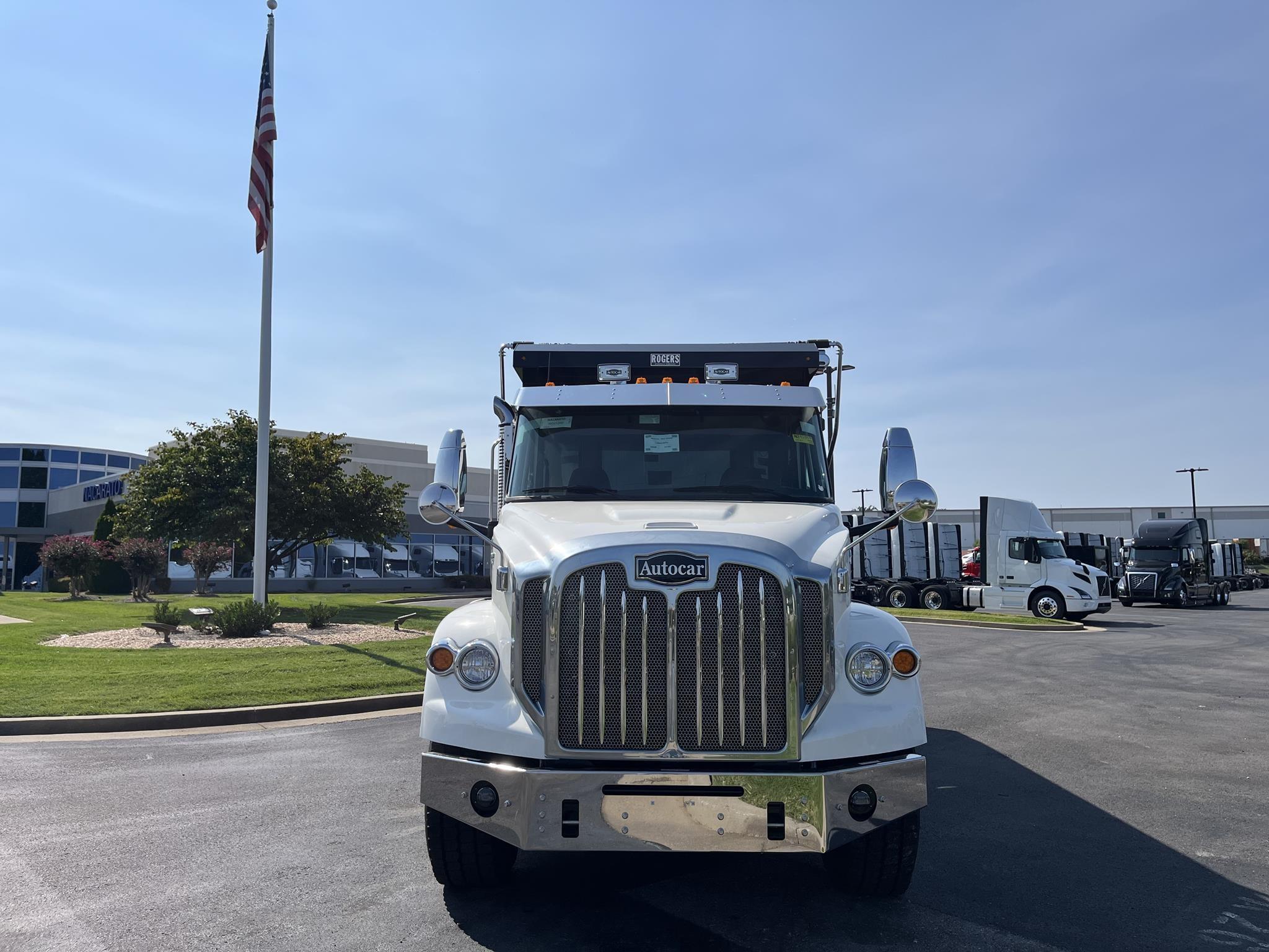 2024 Autocar DC-64 in LA VERGNE, TN — photo 8