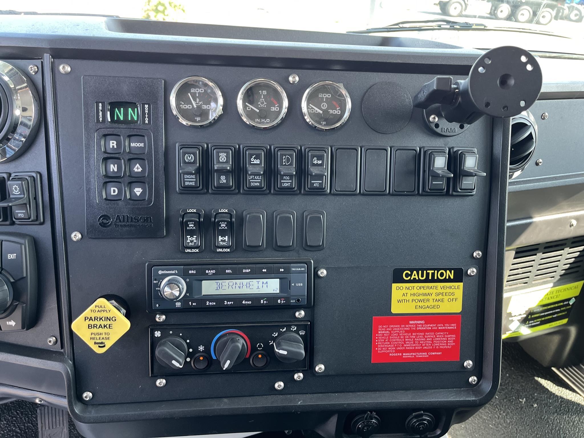 2024 Autocar DC-64 in LA VERGNE, TN — photo 11
