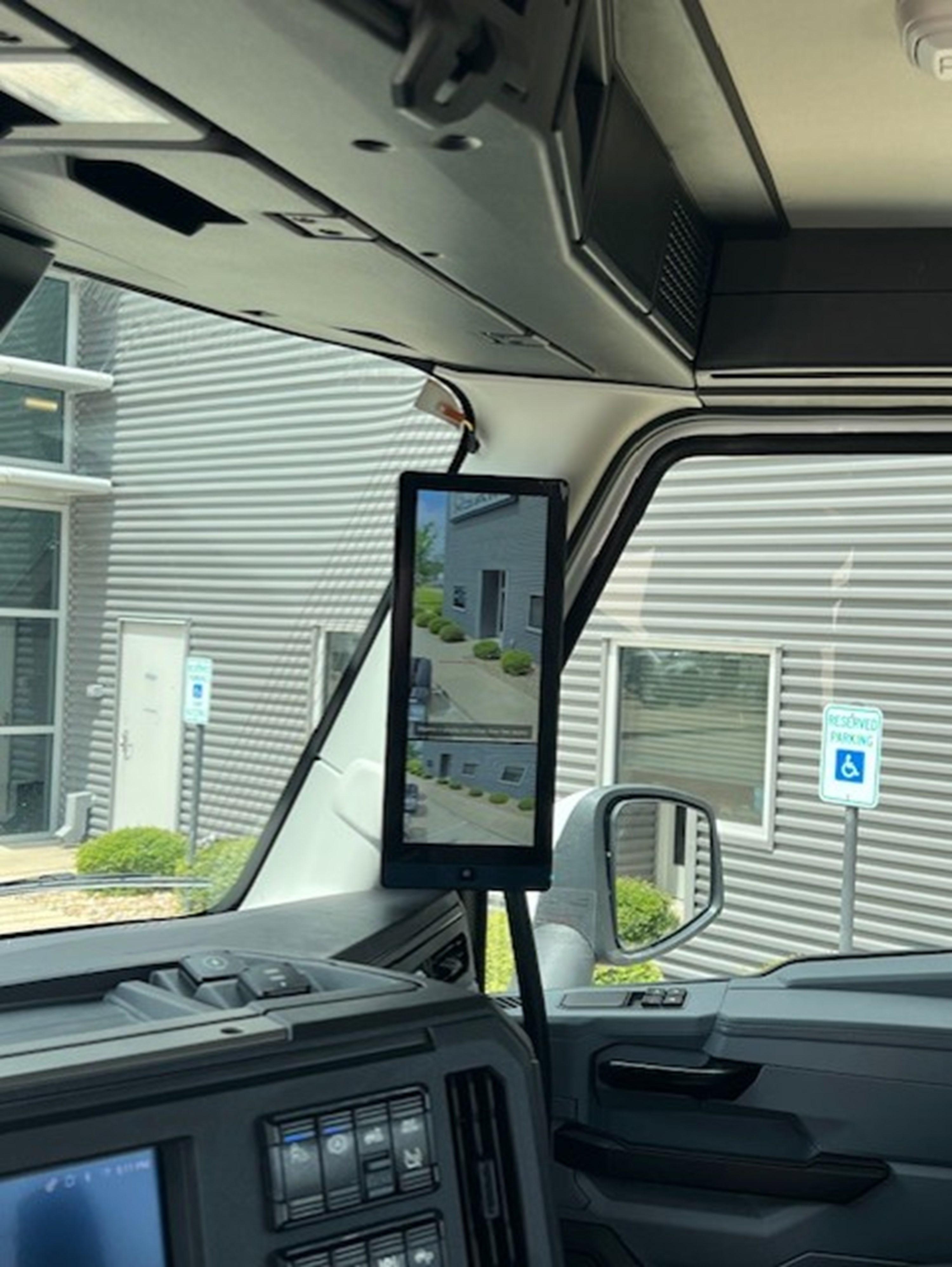 2027 Mack Anthem in HOUSTON, TX — photo 8