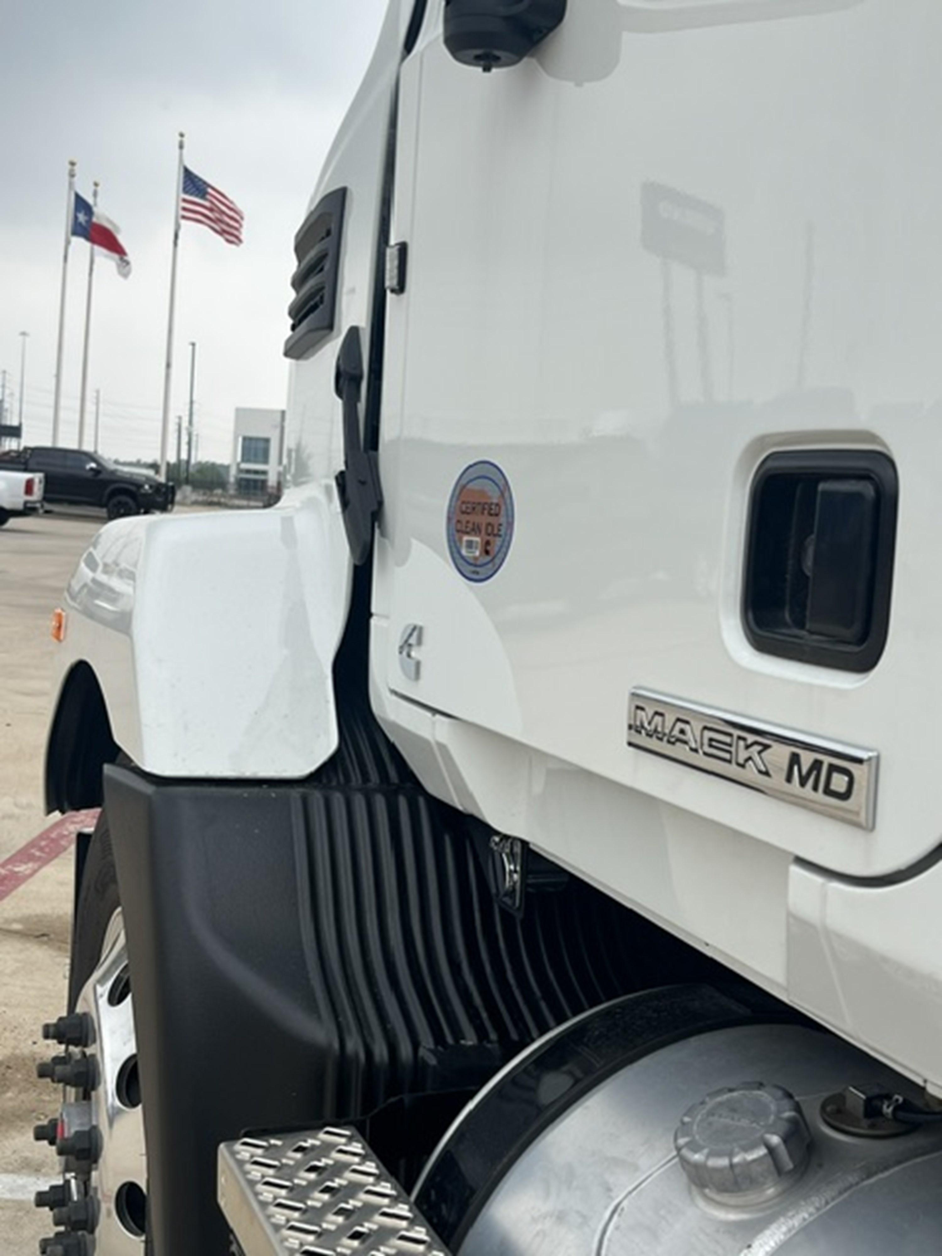 2027 Mack MD in HOUSTON, TX — photo 4