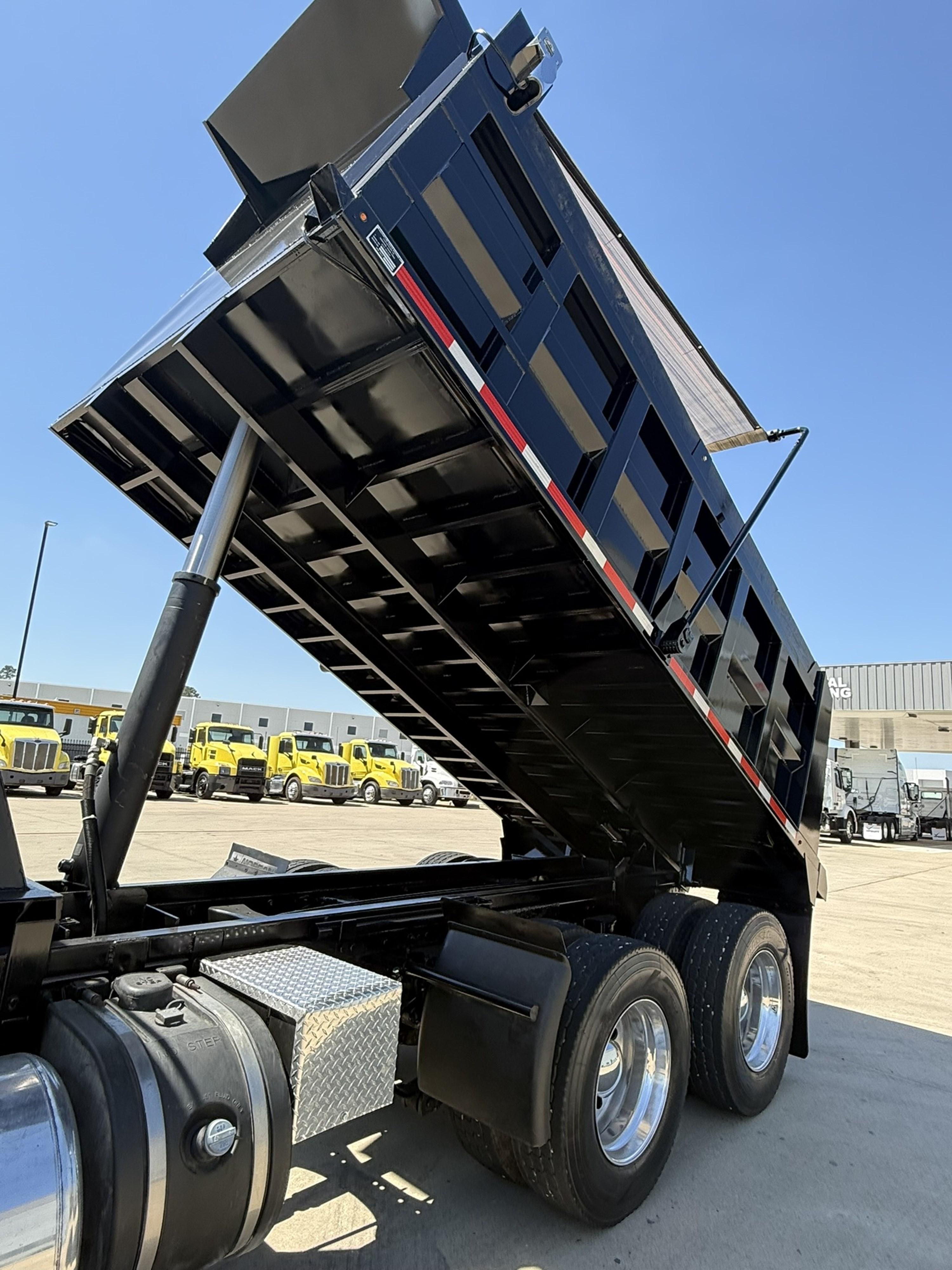 2017 Peterbilt 579 in HOUSTON, TX — photo 9