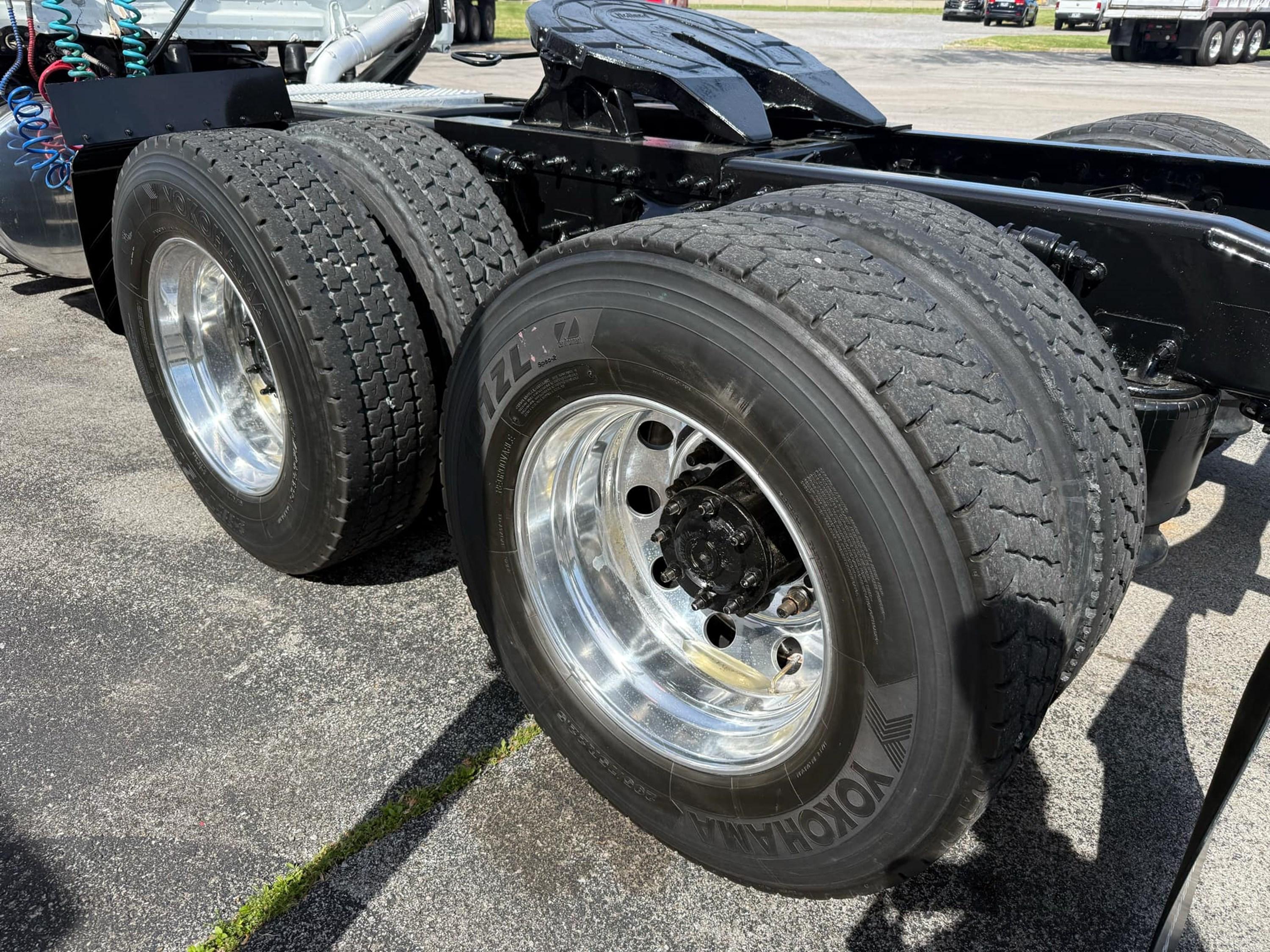 2016 Freightliner Cascadia — photo 7