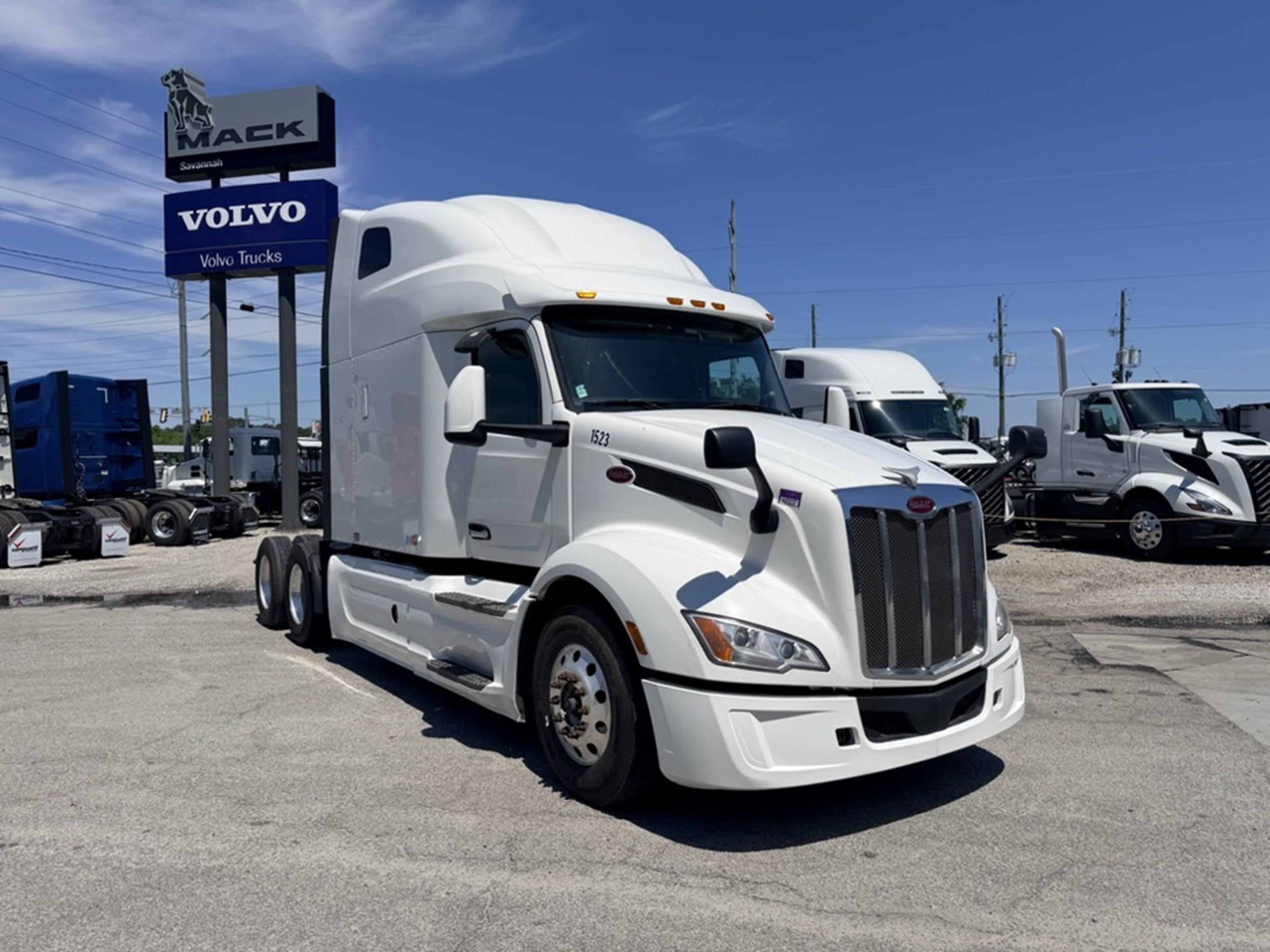 2023 Peterbilt 579
