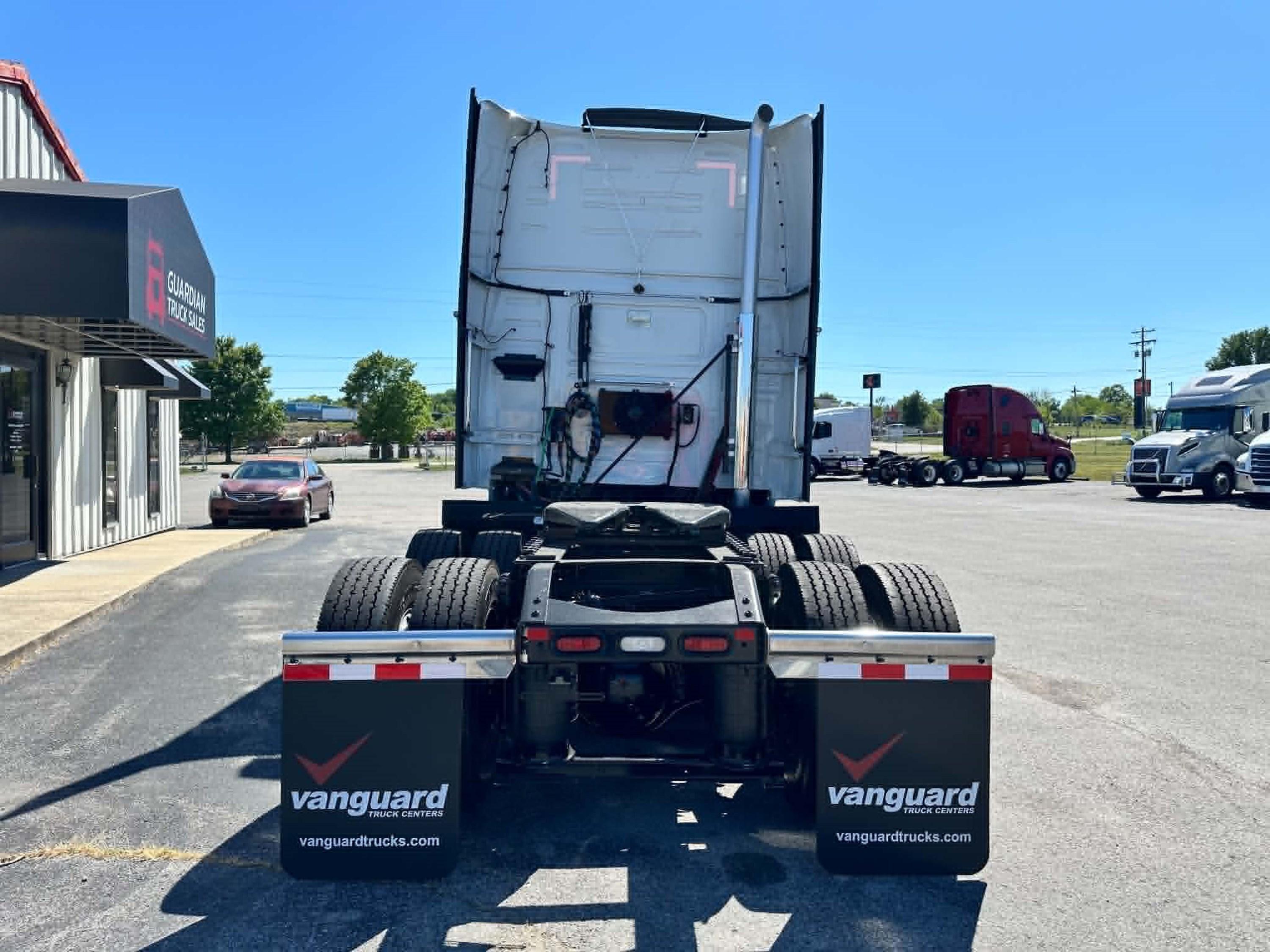 2024 Volvo VNL 860 in FRANKLIN, KY — photo 5