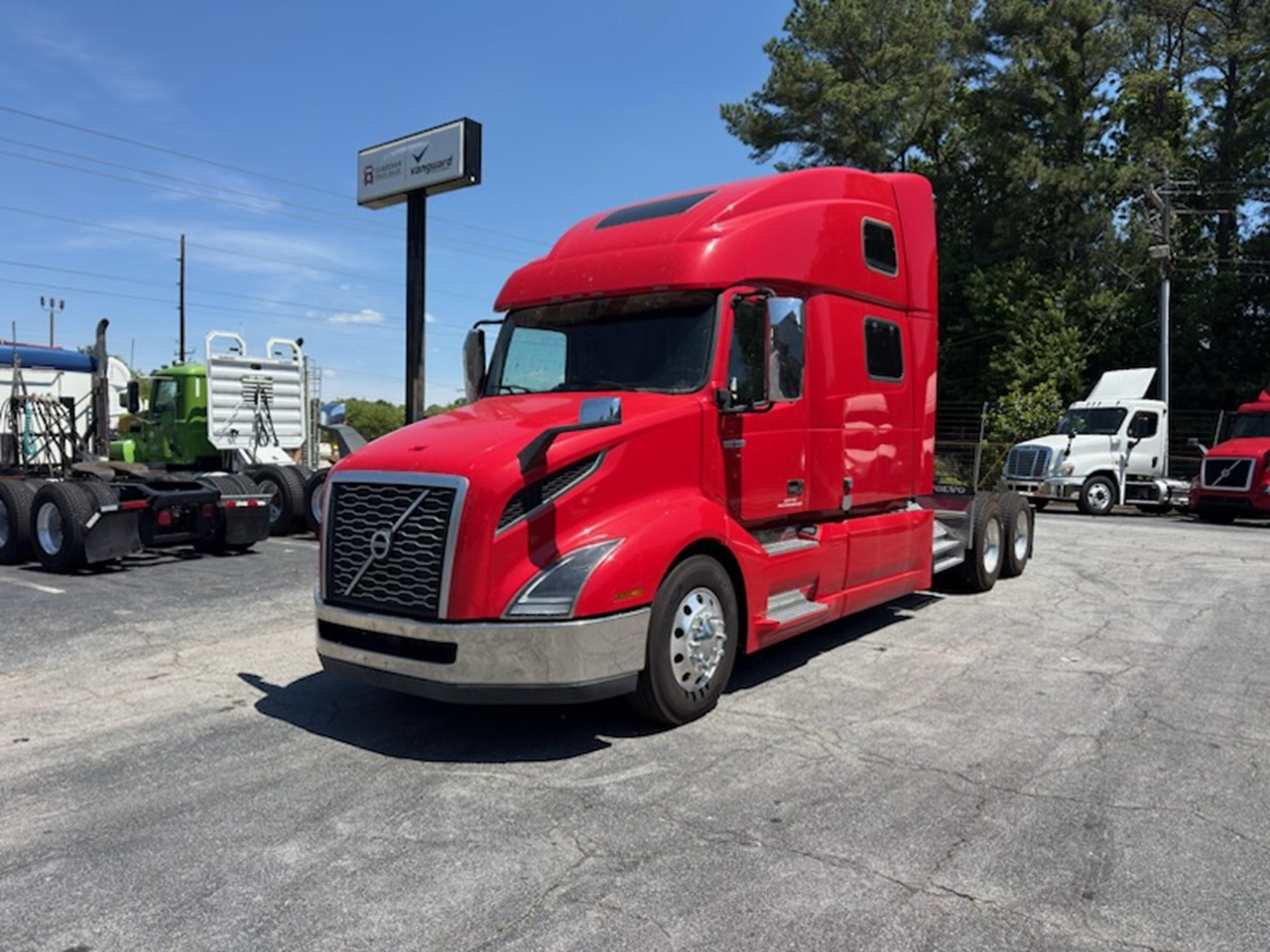 2023 Volvo VNL 860