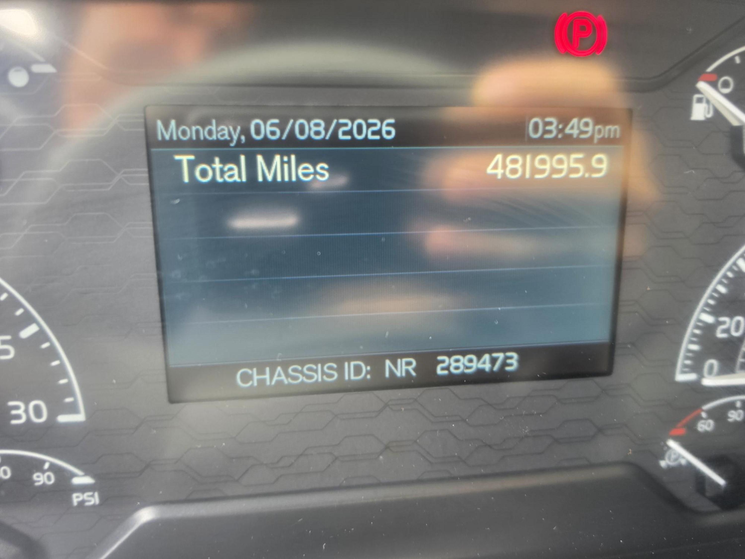 2022 Volvo VNL 760 in CAHOKIA, IL — photo 8