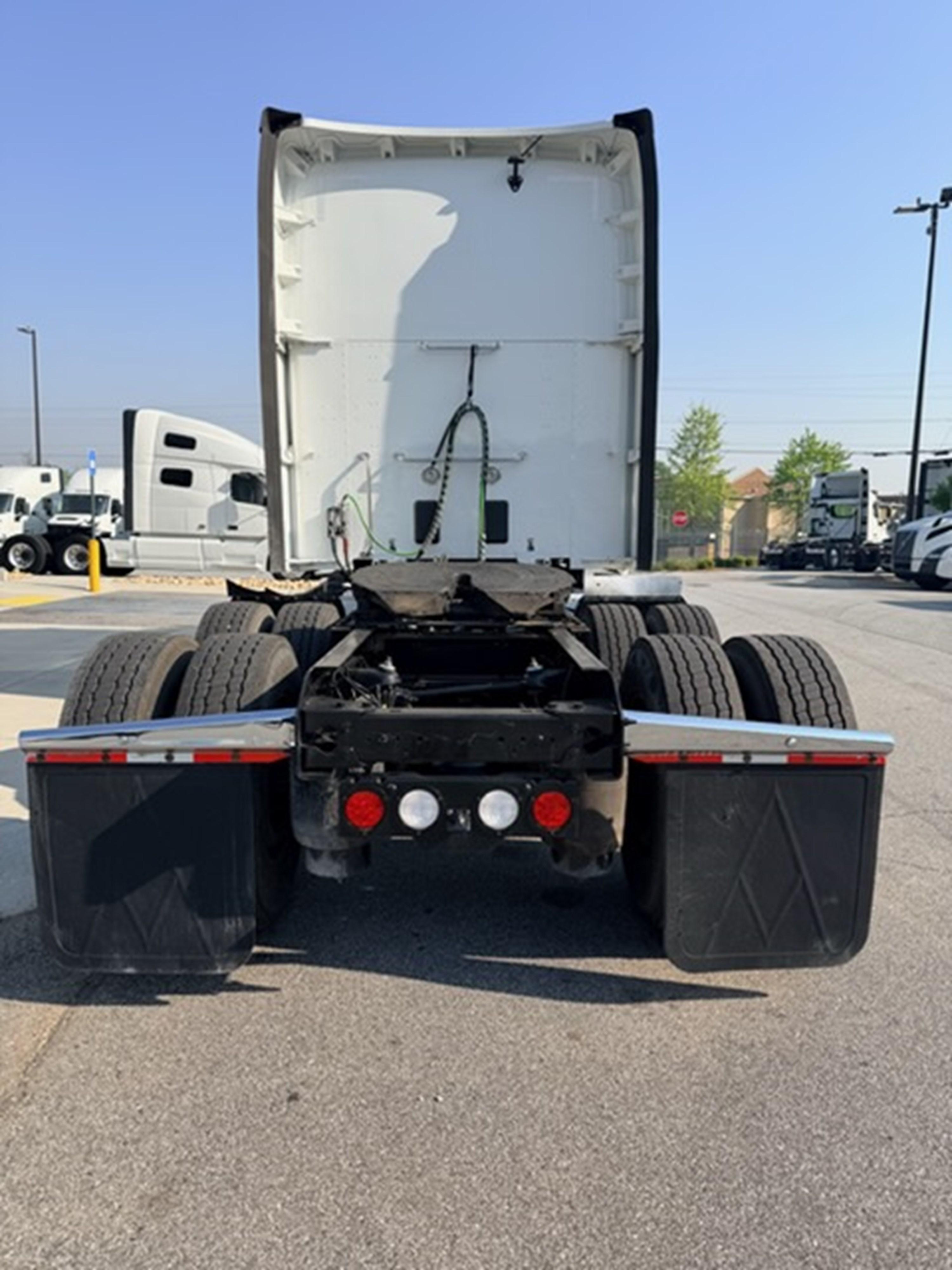 2022 Kenworth T680 in GA — photo 4