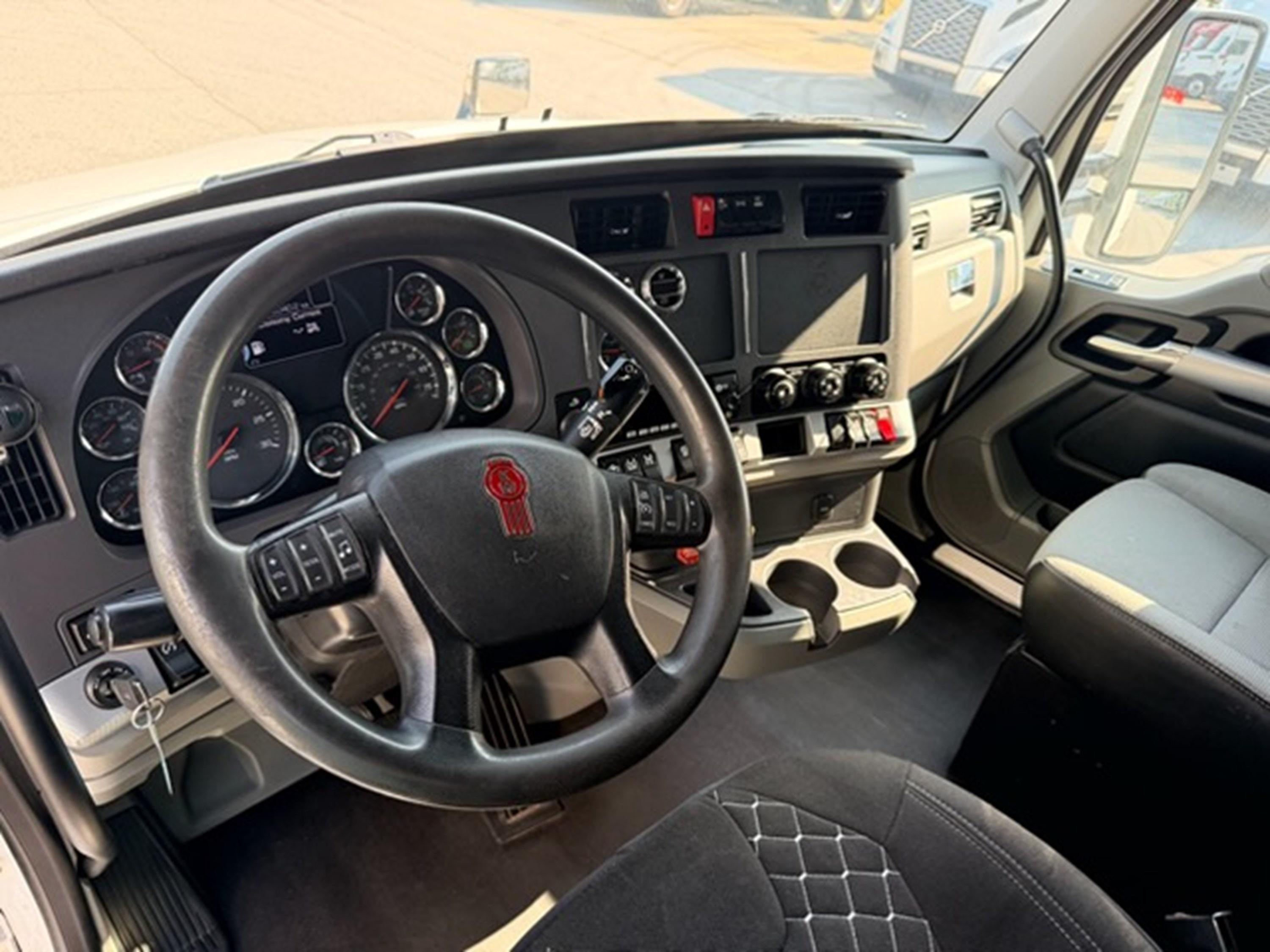 2022 Kenworth T680 in GA — photo 9