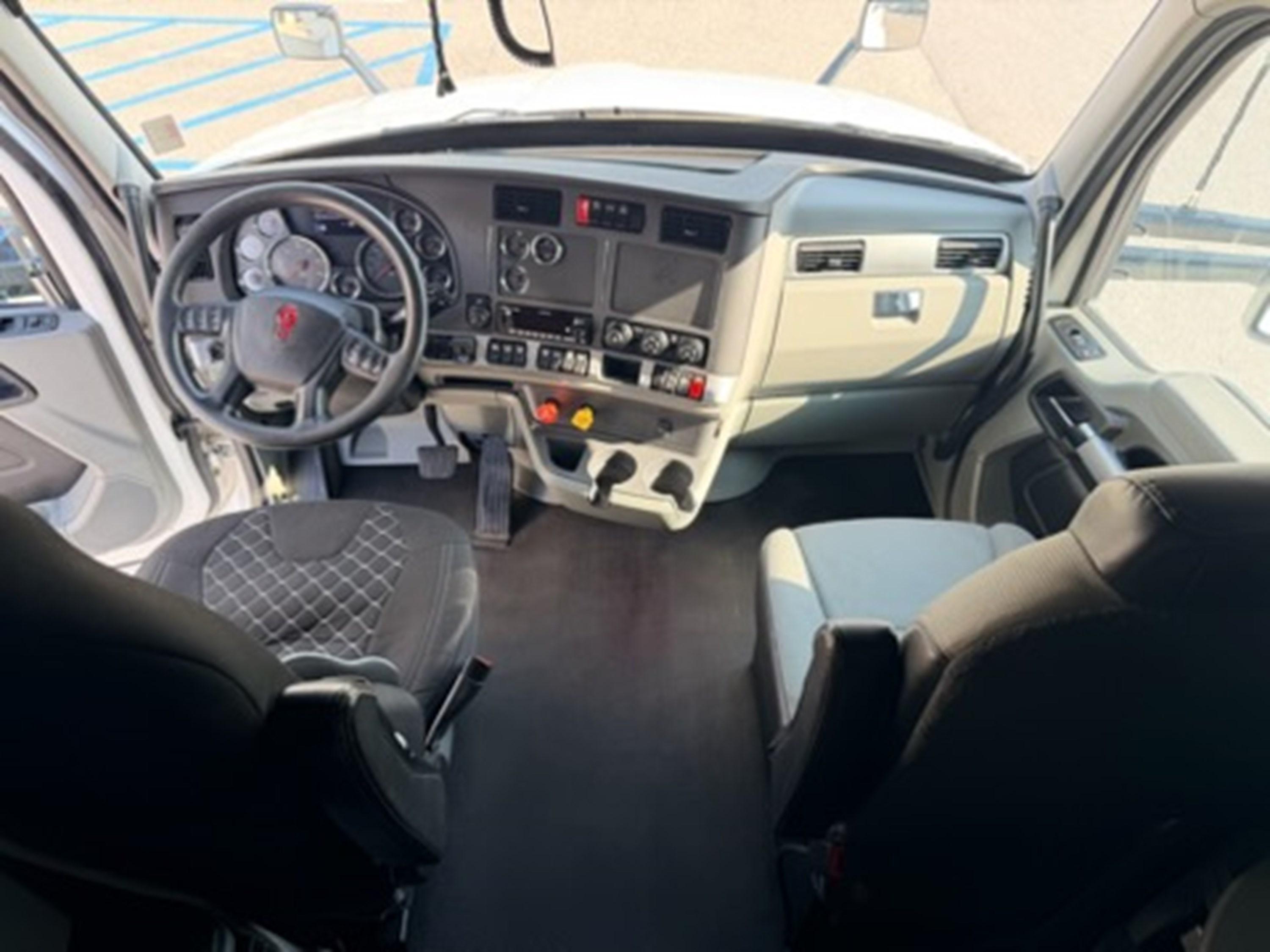 2022 Kenworth T680 in GA — photo 13