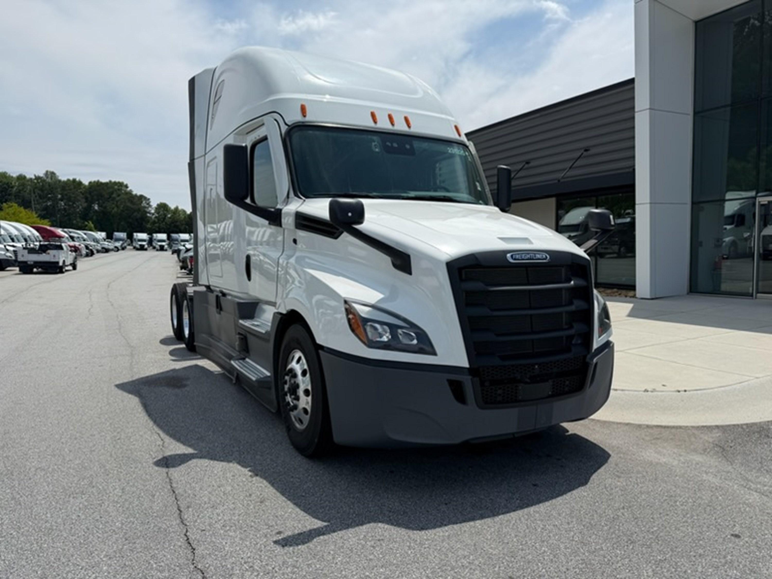 2023 Freightliner Cascadia