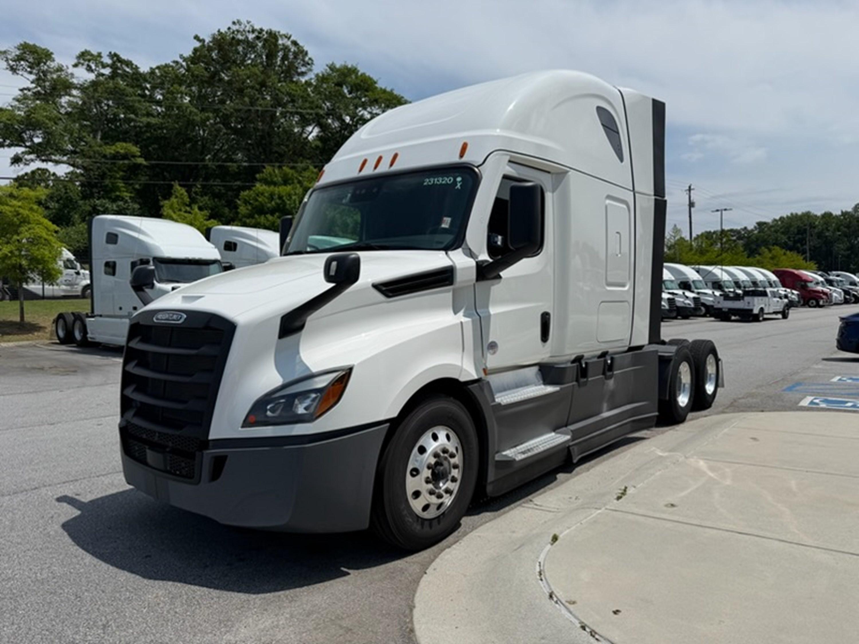 2023 Freightliner Cascadia in GA — photo 7