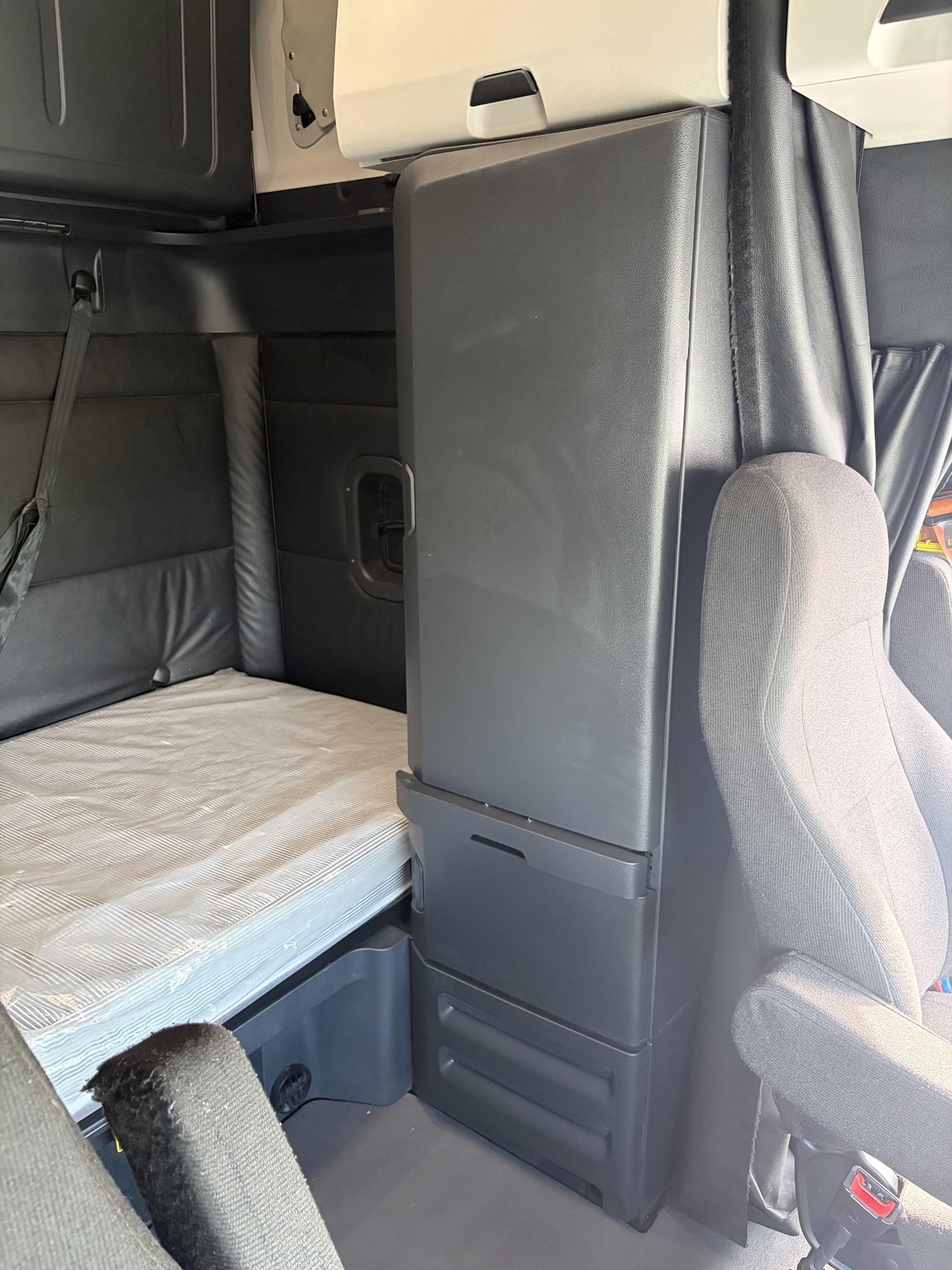2023 Freightliner Cascadia in GA — photo 12