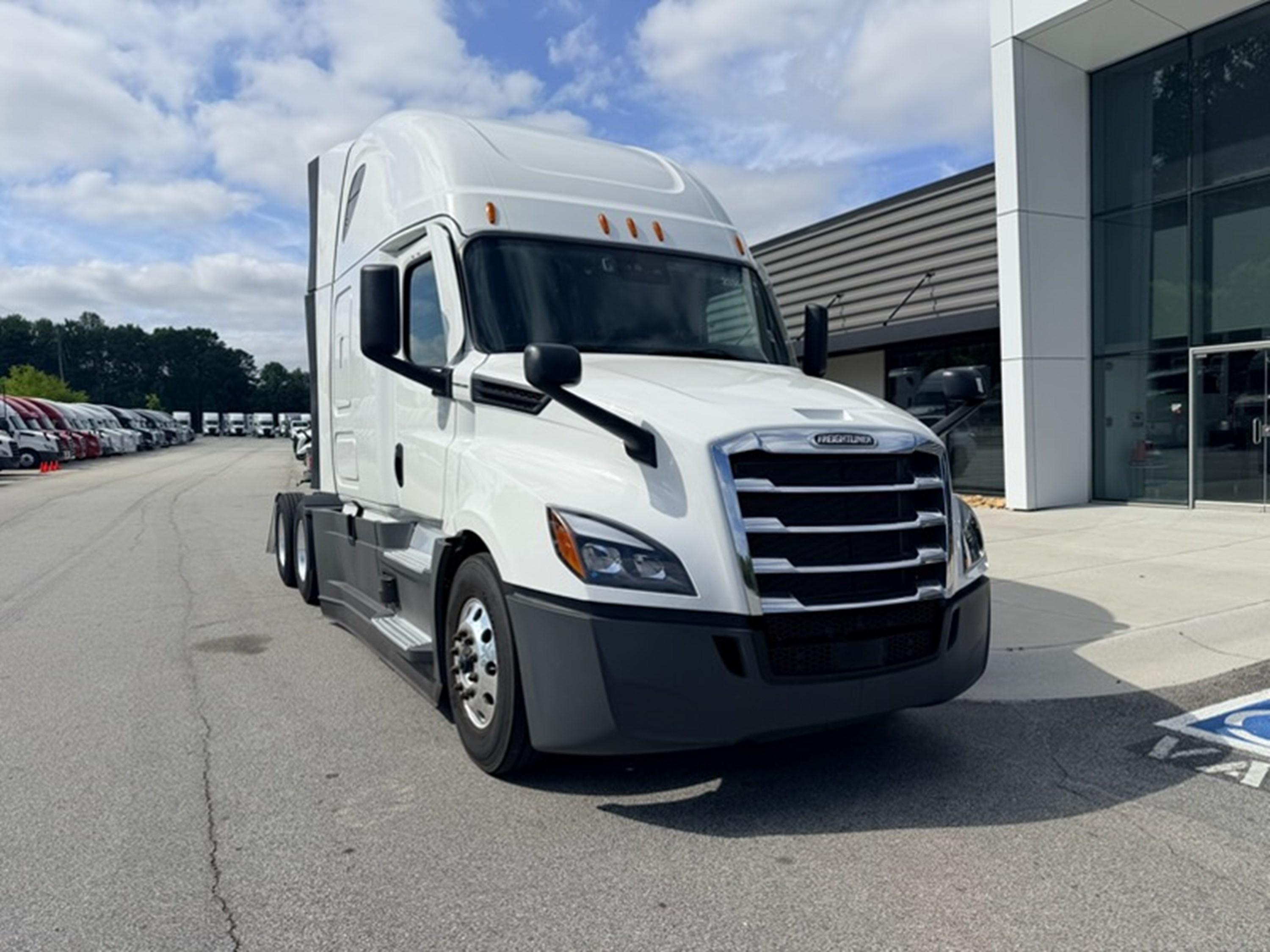 2023 Freightliner Cascadia