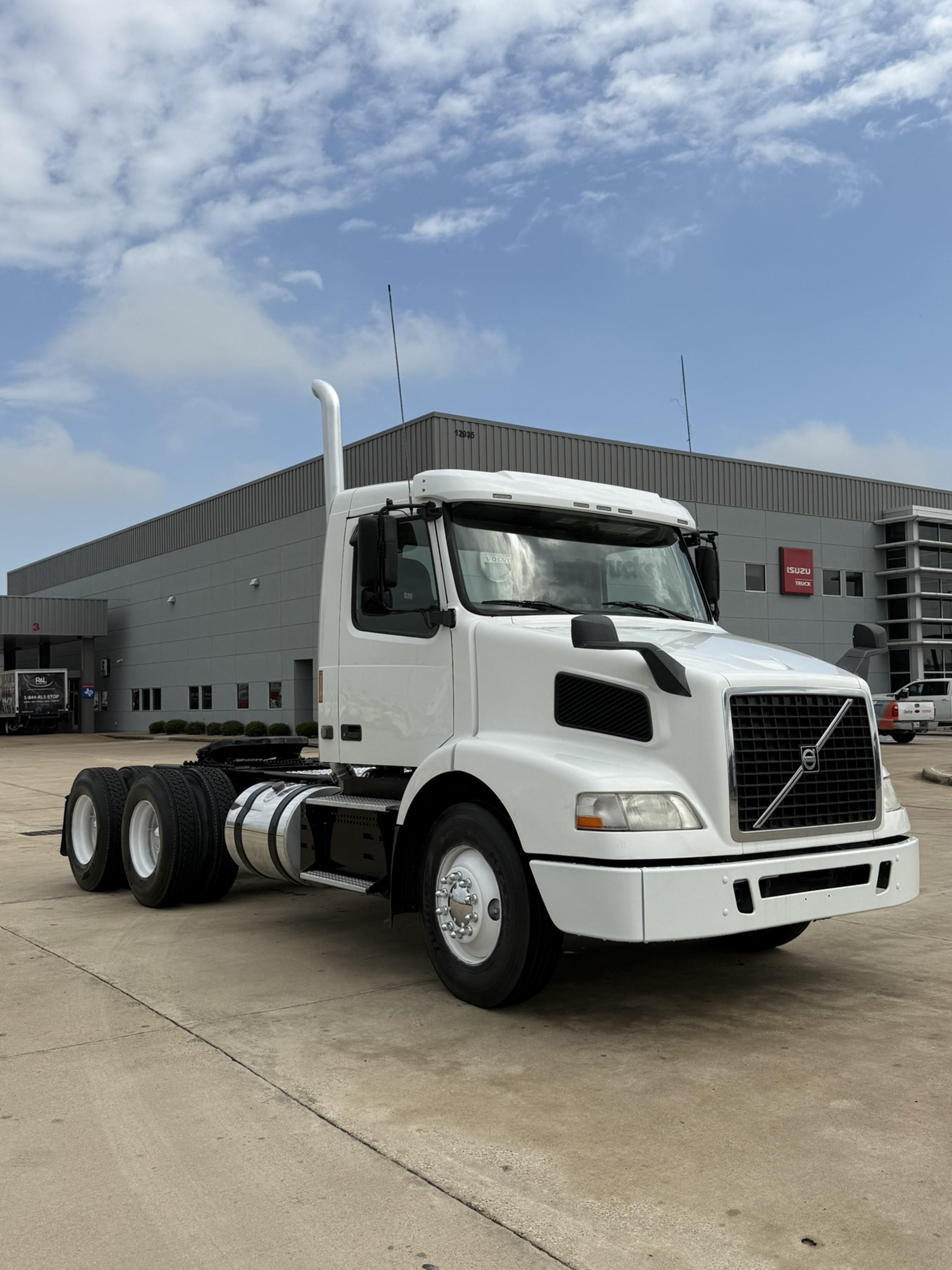 2018 Volvo in HOUSTON, TX — photo 3