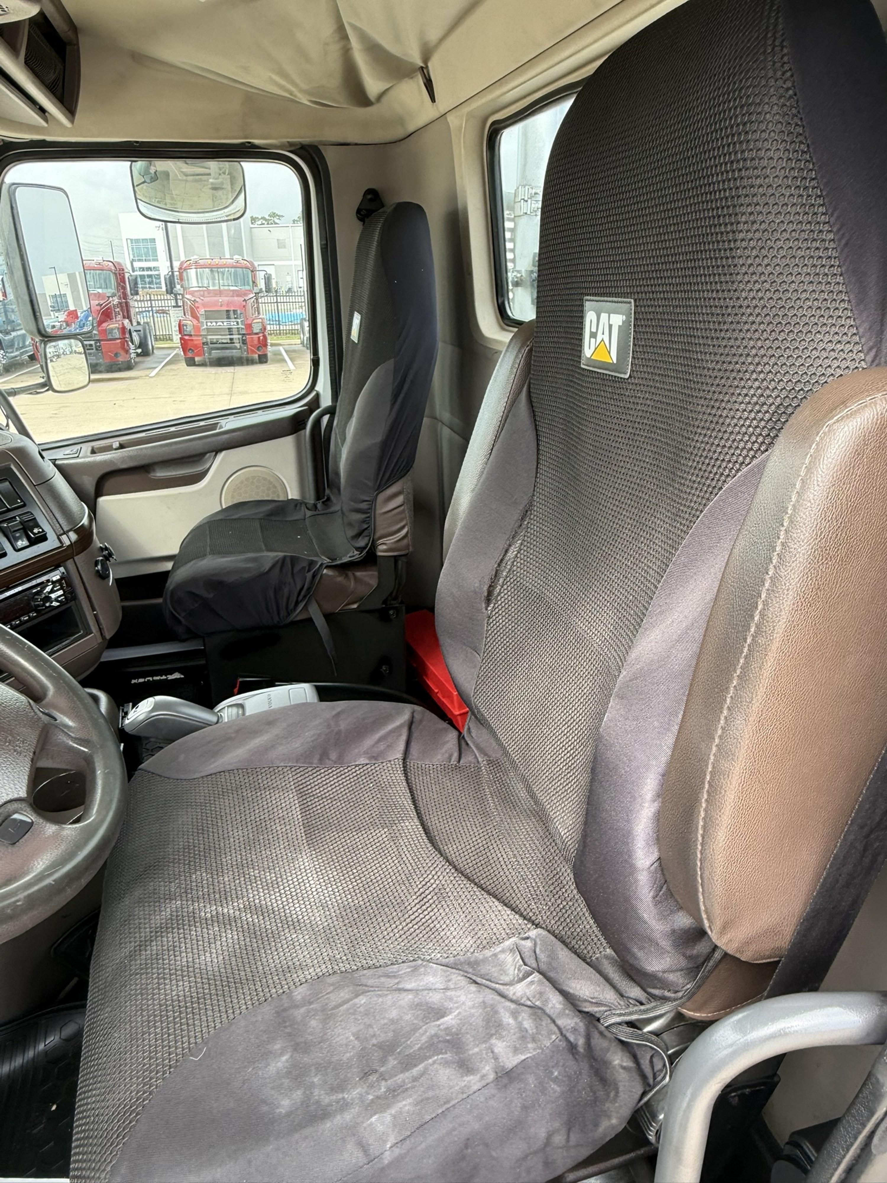 2018 Volvo in HOUSTON, TX — photo 10