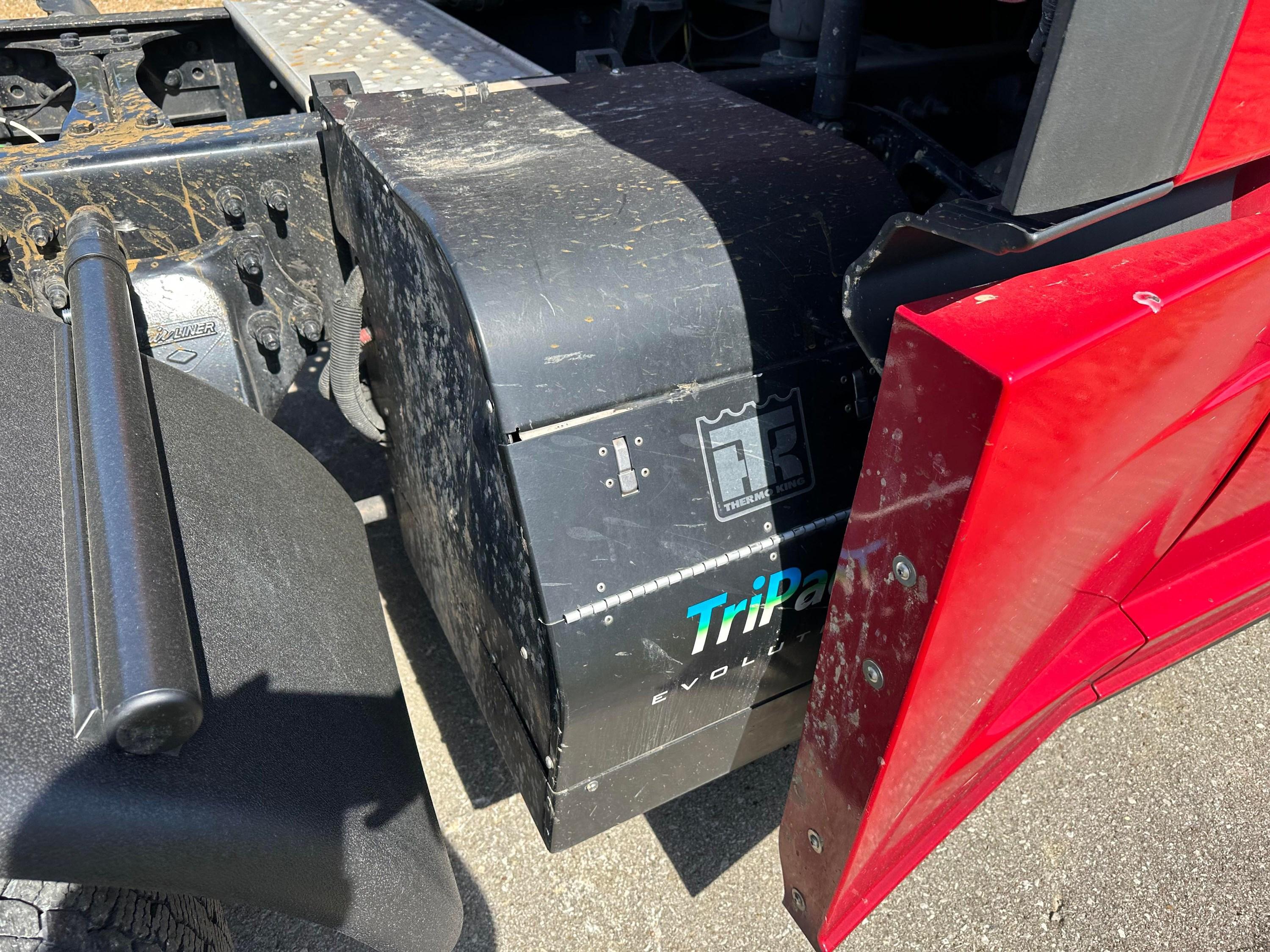 2023 Freightliner Cascadia in LA VERGNE — photo 3