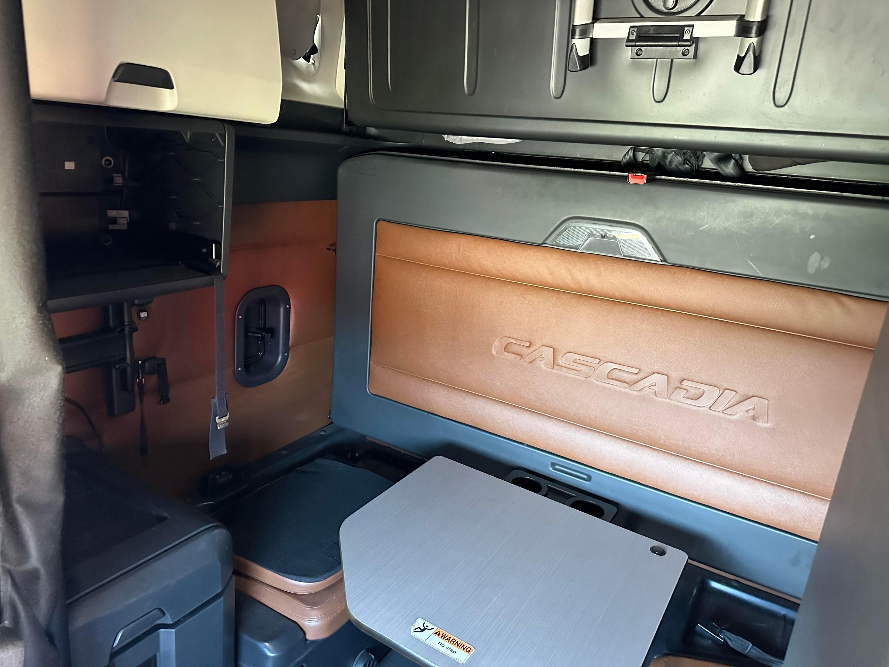 2023 Freightliner Cascadia in LA VERGNE — photo 7