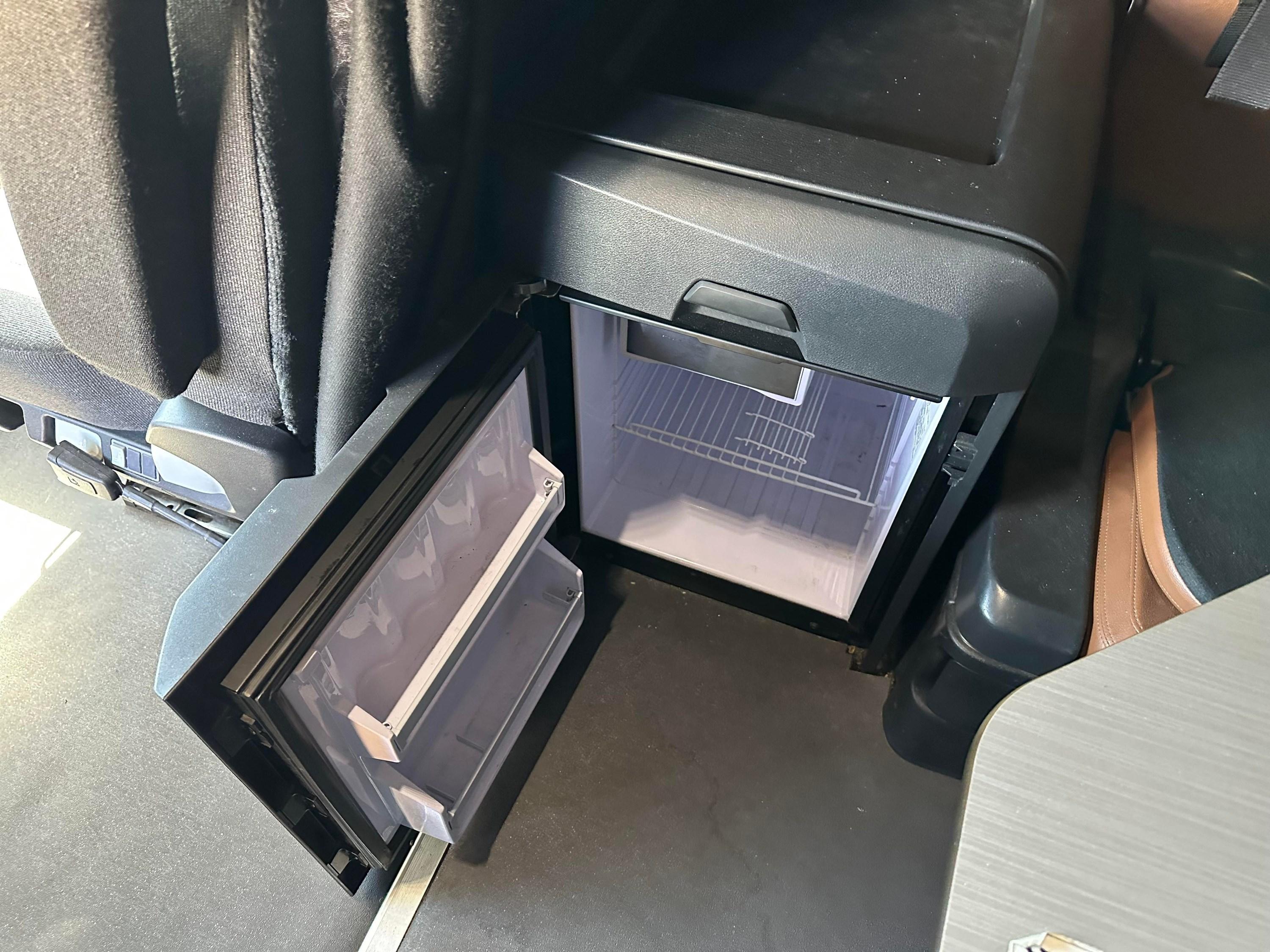 2023 Freightliner Cascadia in LA VERGNE — photo 9