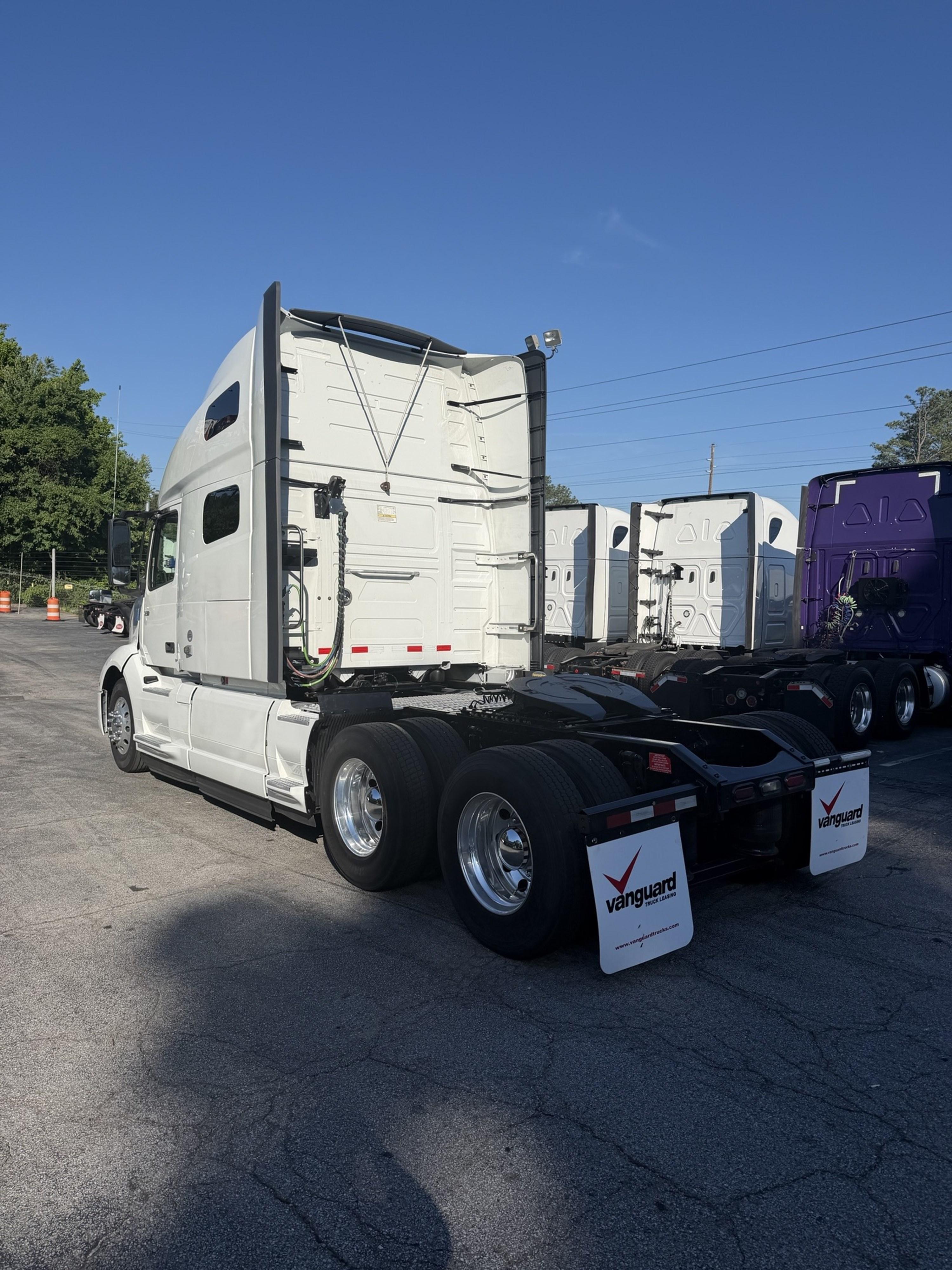 2023 Volvo VNL 760 in GUARDIAN ATLANTA — photo 4