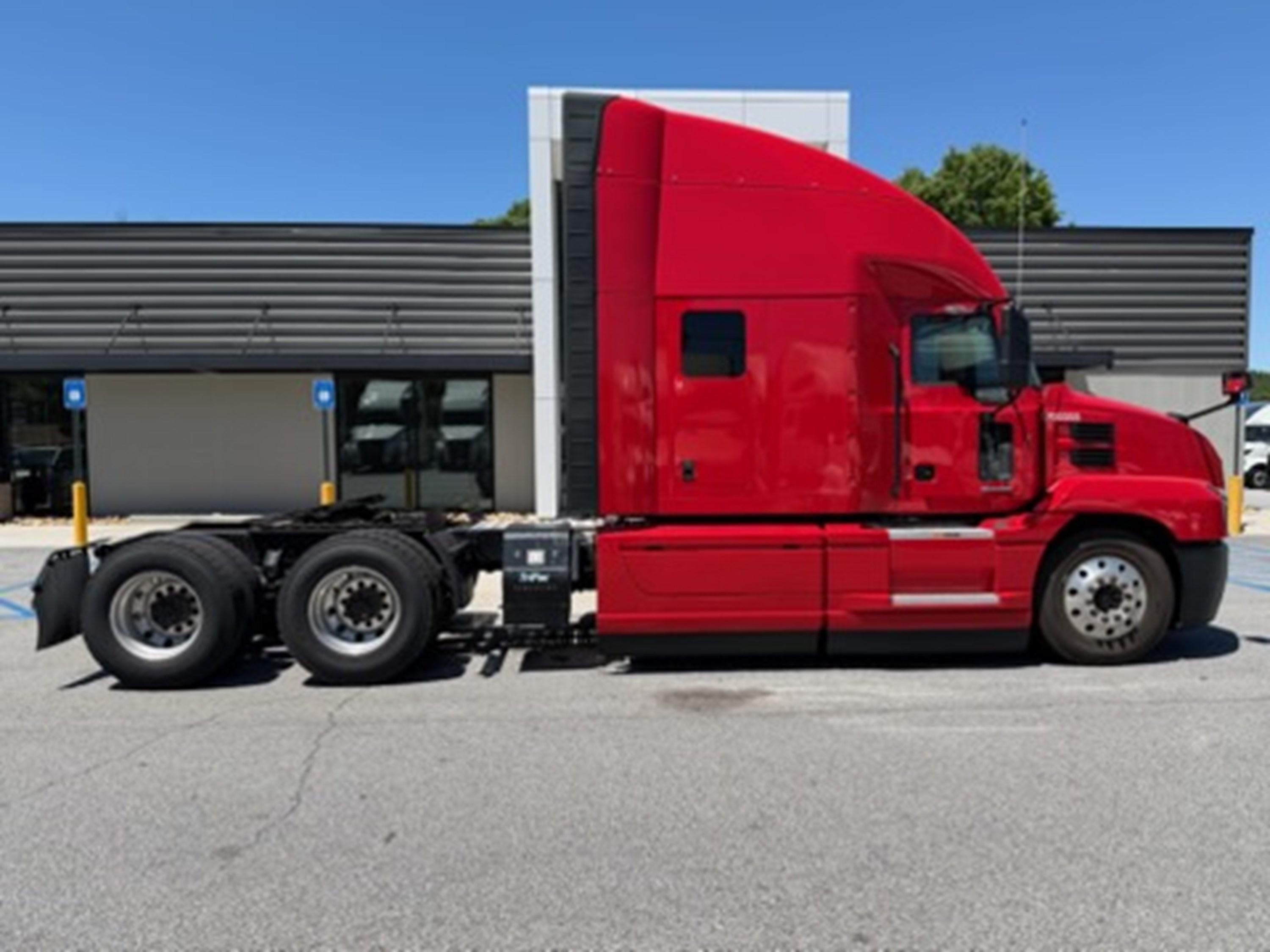 2024 Mack Anthem in LA VERGNE — photo 2