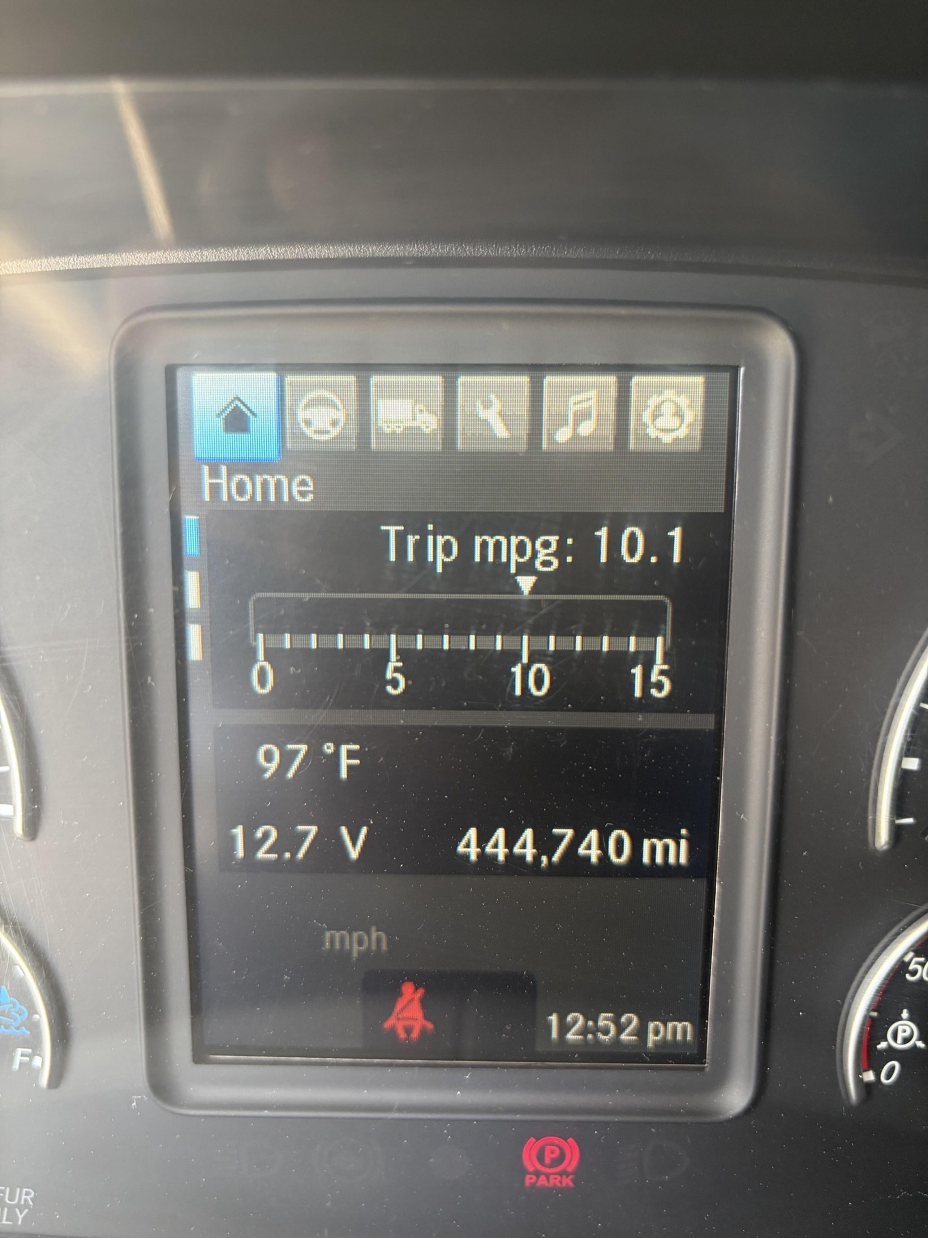 2019 Freightliner Cascadia — photo 10