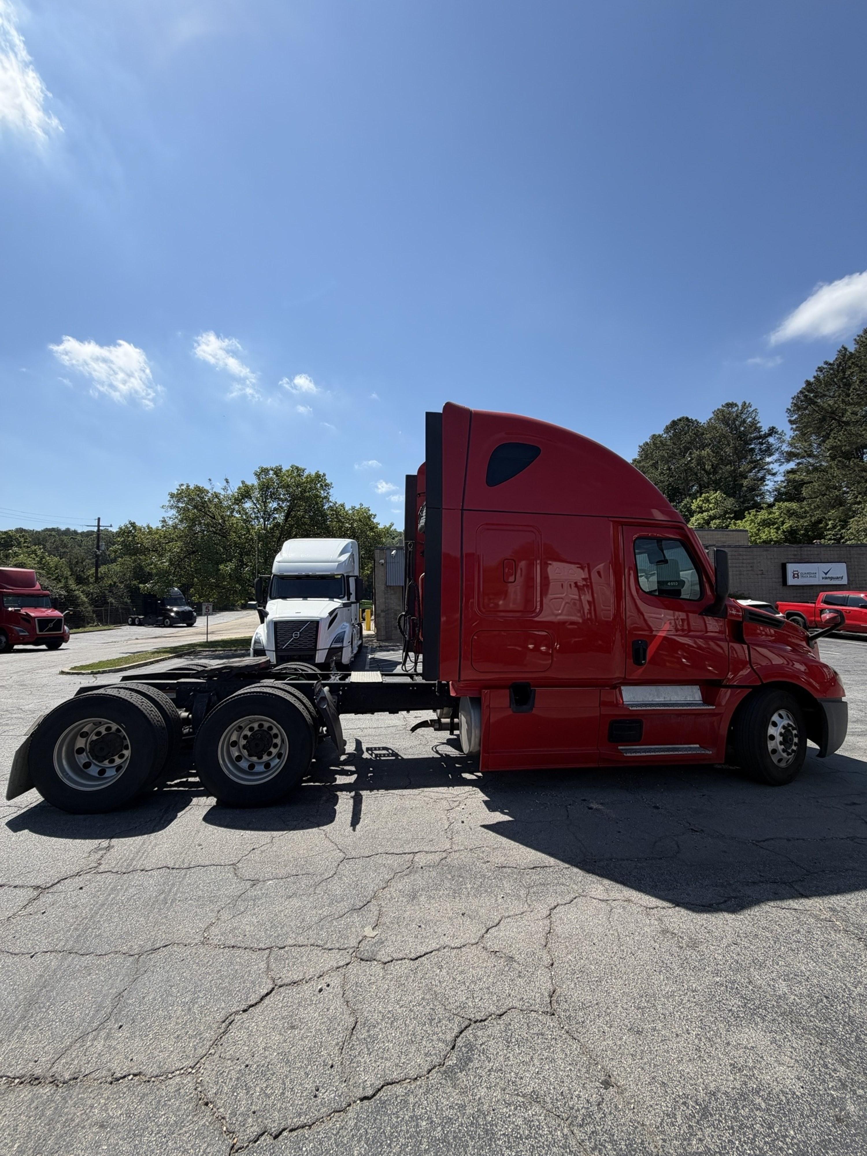 2023 Freightliner Cascadia in GUARDIAN ATLANTA — photo 4