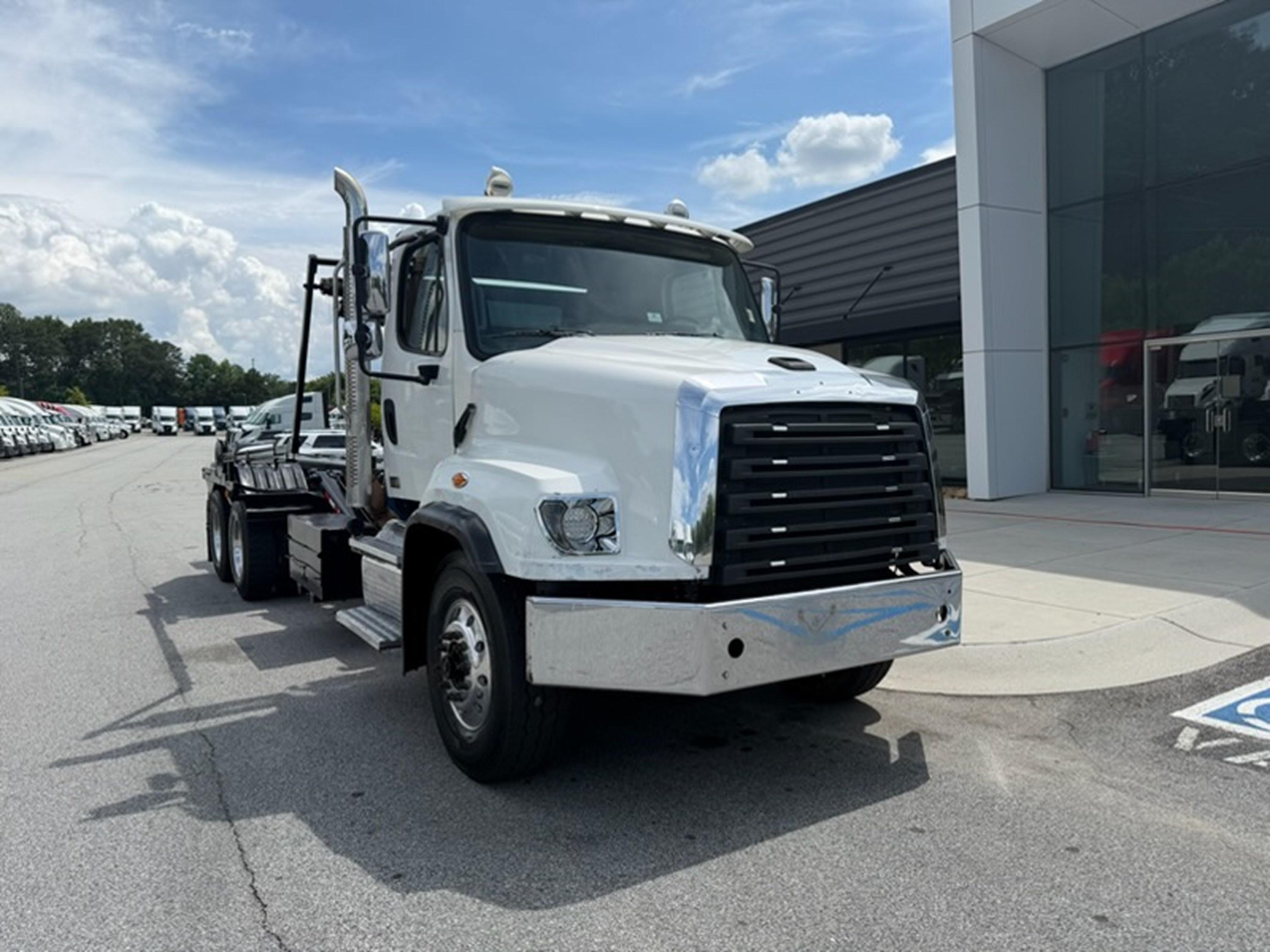 2018 Freightliner 114SD