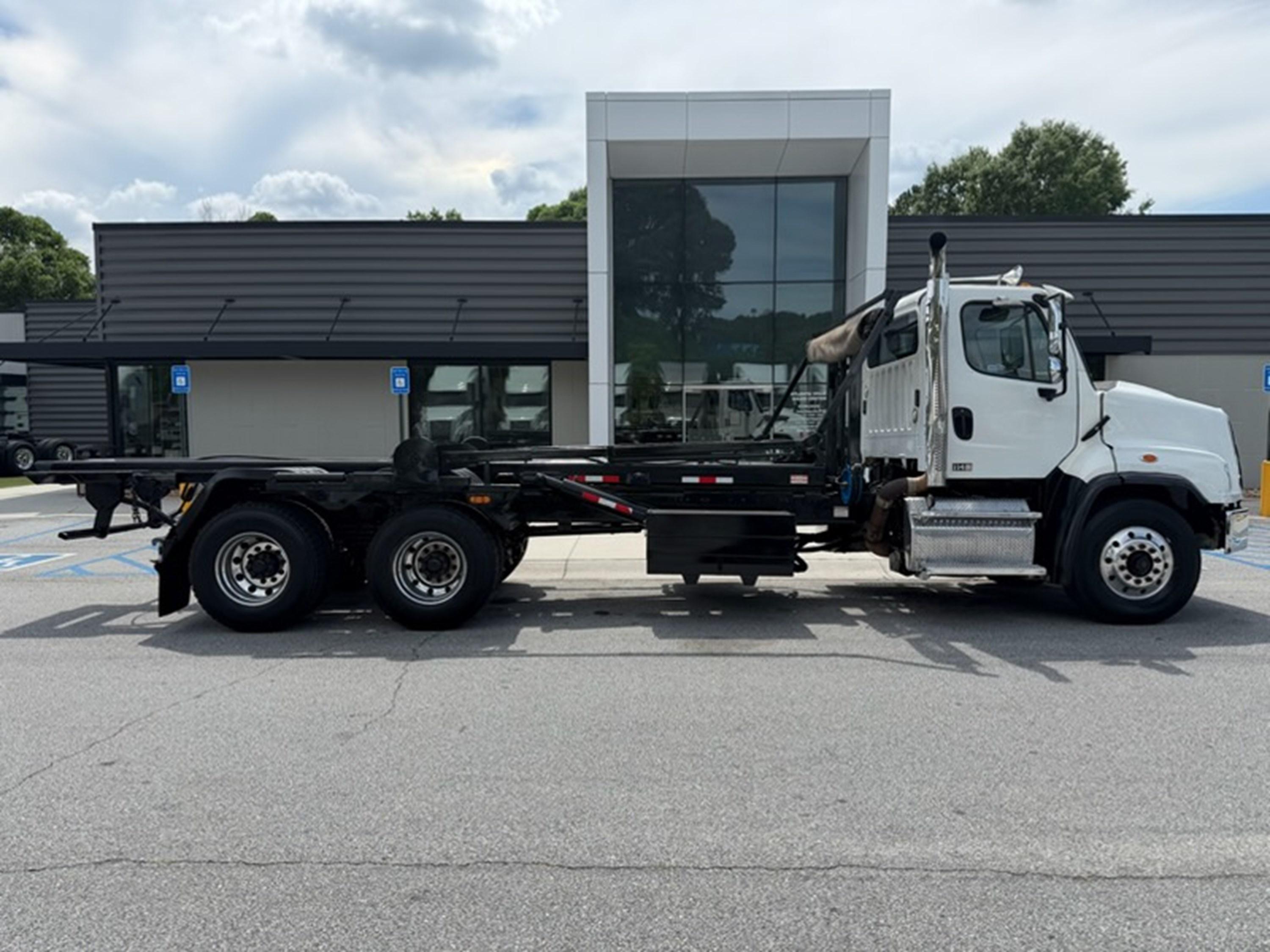 2018 Freightliner 114SD in SAVANNAH, GA — photo 2