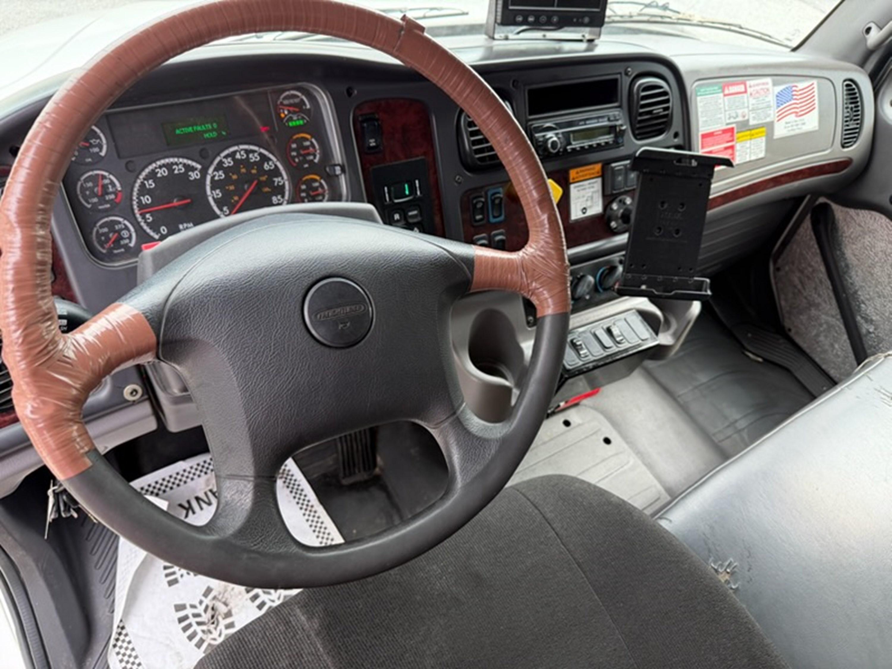 2016 Freightliner M2 106 in SAVANNAH, GA — photo 9