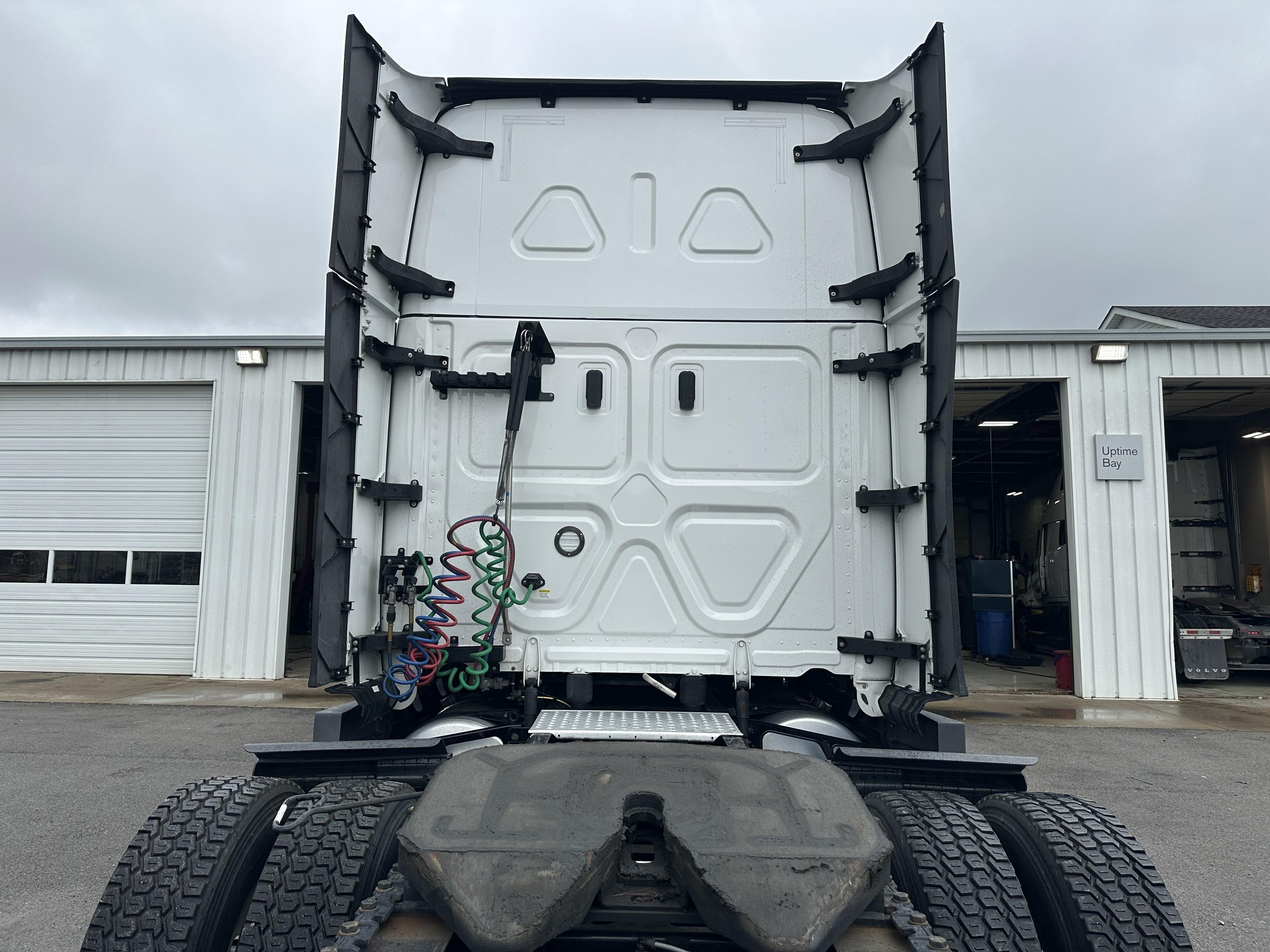 2024 Freightliner Cascadia in FRANKLIN, KY — photo 5