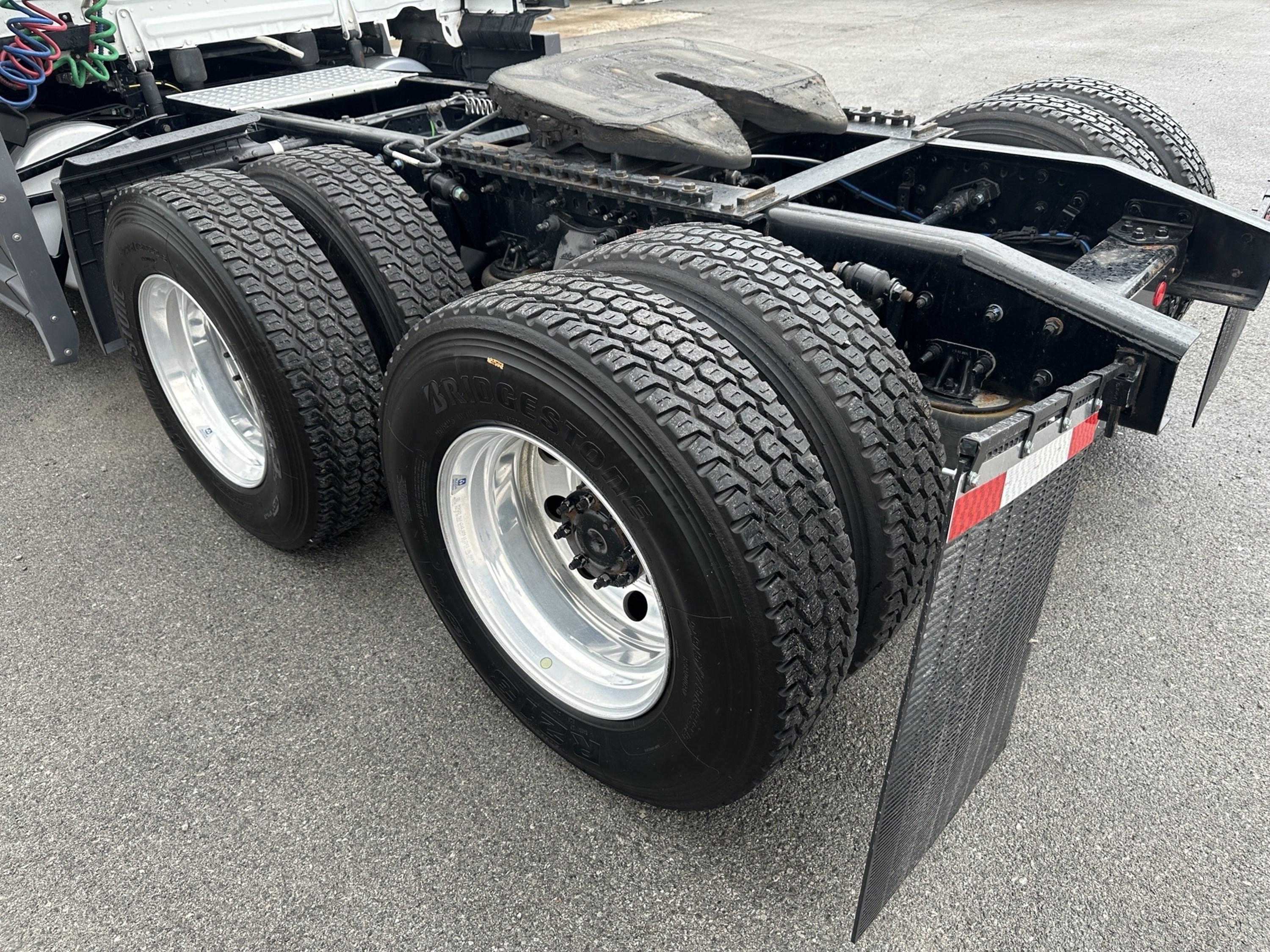 2024 Freightliner Cascadia in FRANKLIN, KY — photo 6