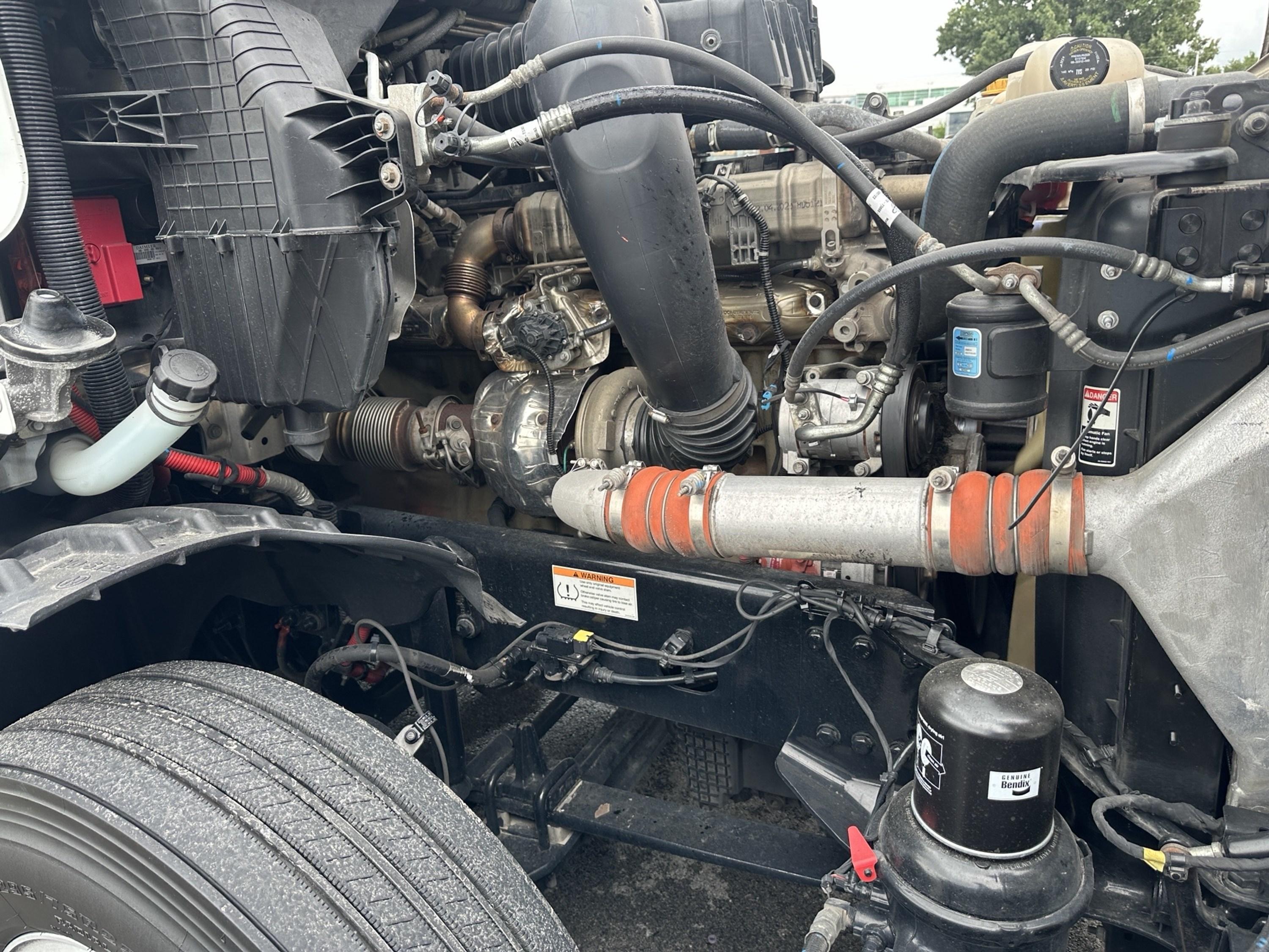 2024 Freightliner Cascadia in FRANKLIN, KY — photo 9