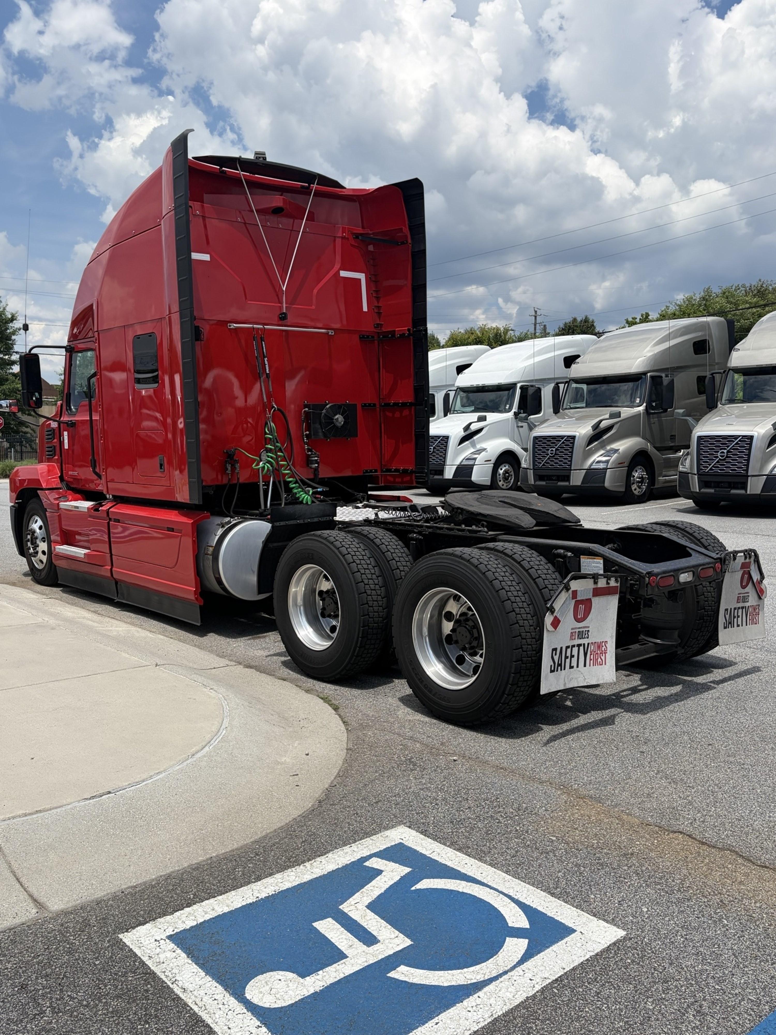 2024 Mack Anthem in LA VERGNE — photo 4