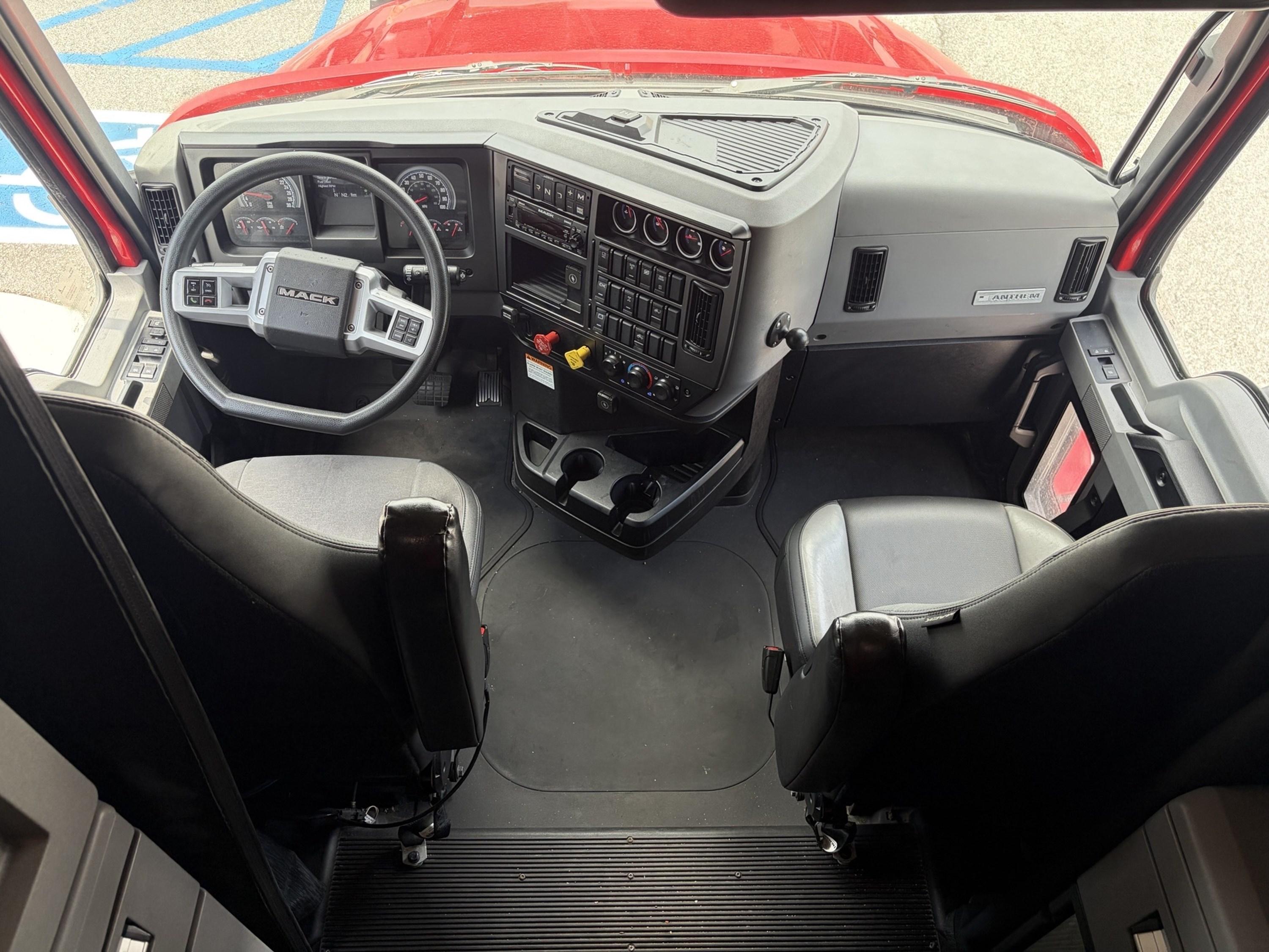 2024 Mack Anthem in LA VERGNE — photo 10